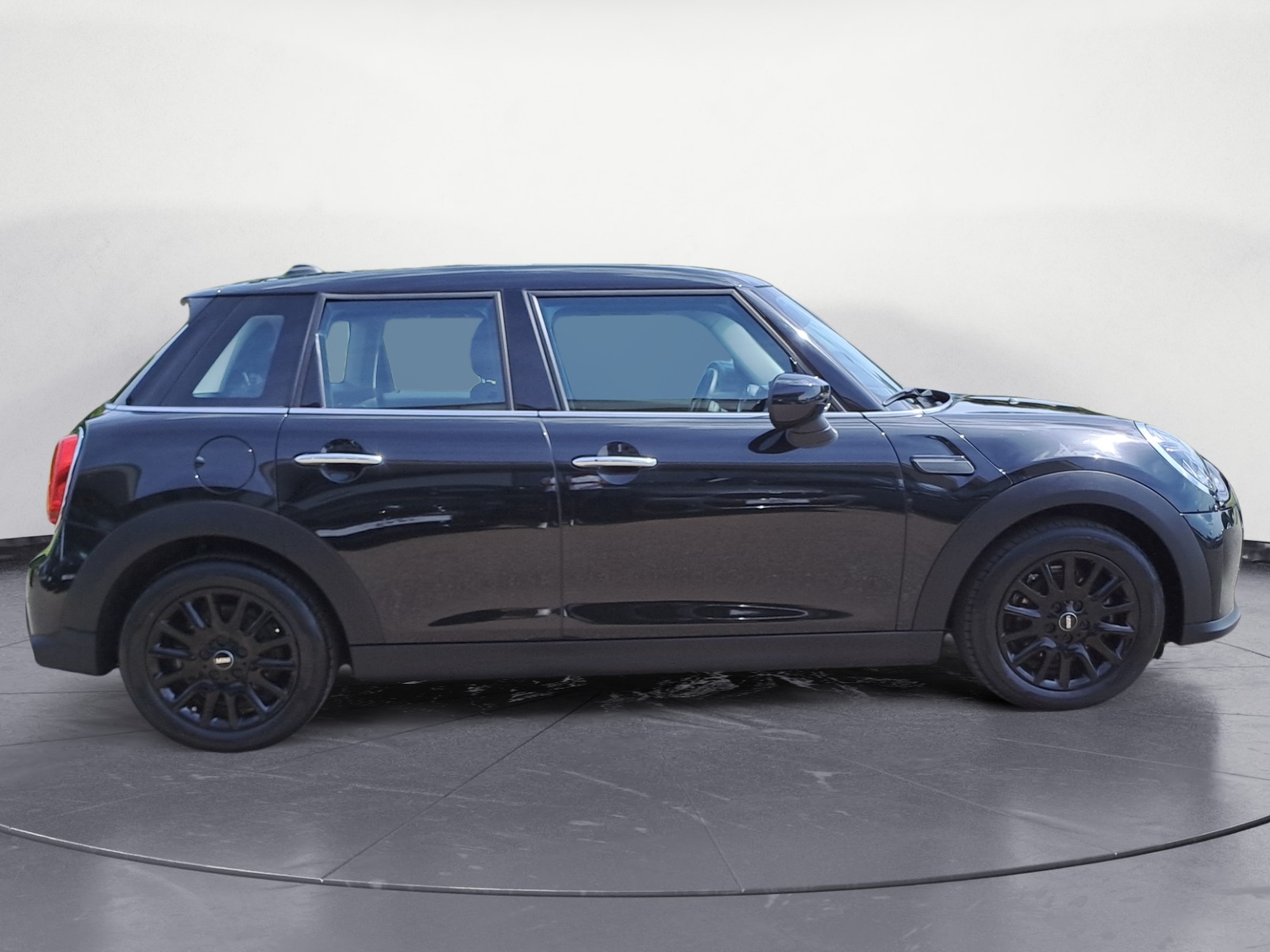 MINI - One Essential Trim Blackyard