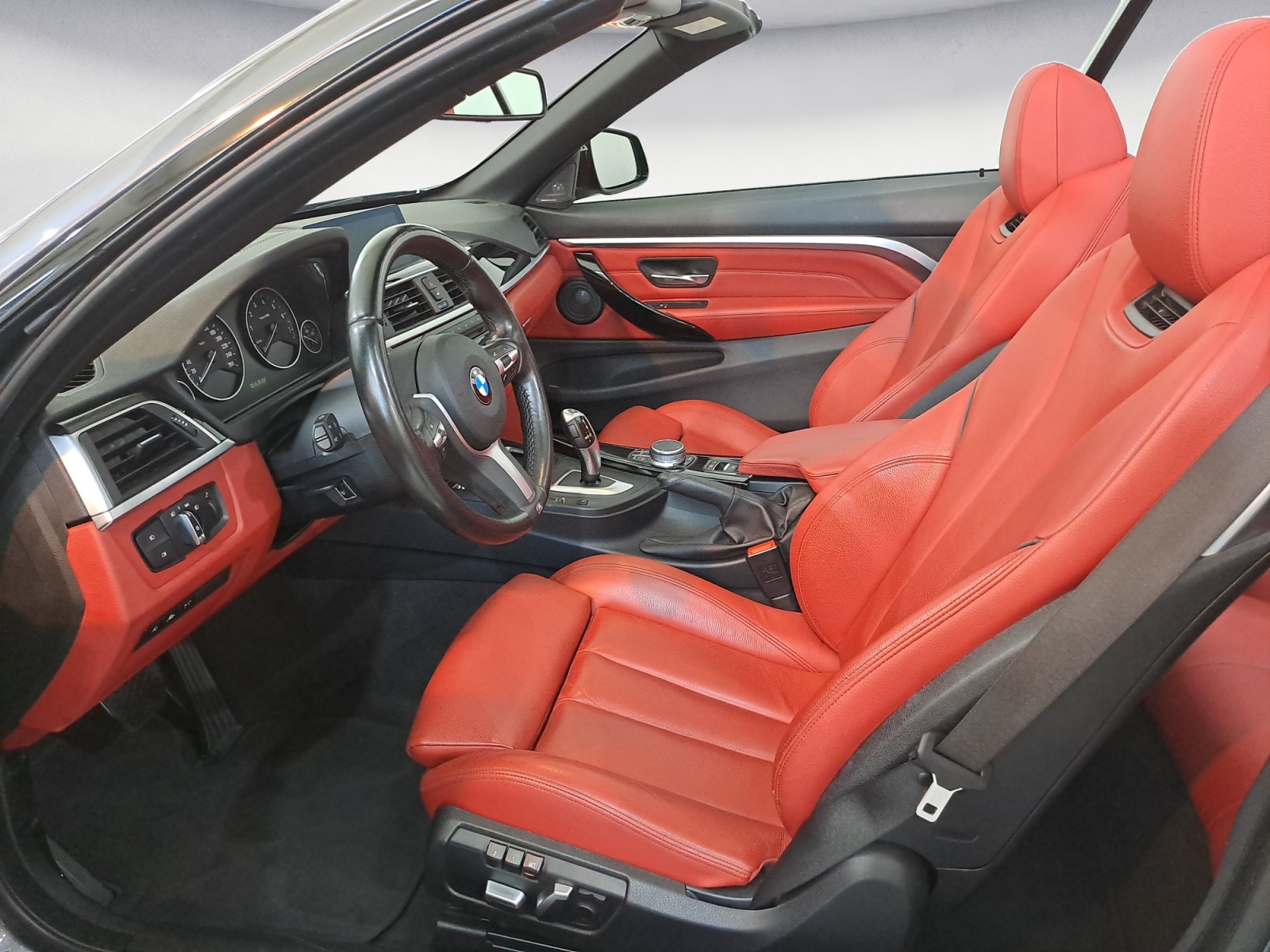 BMW - 440i xDrive Cabrio Sport Line