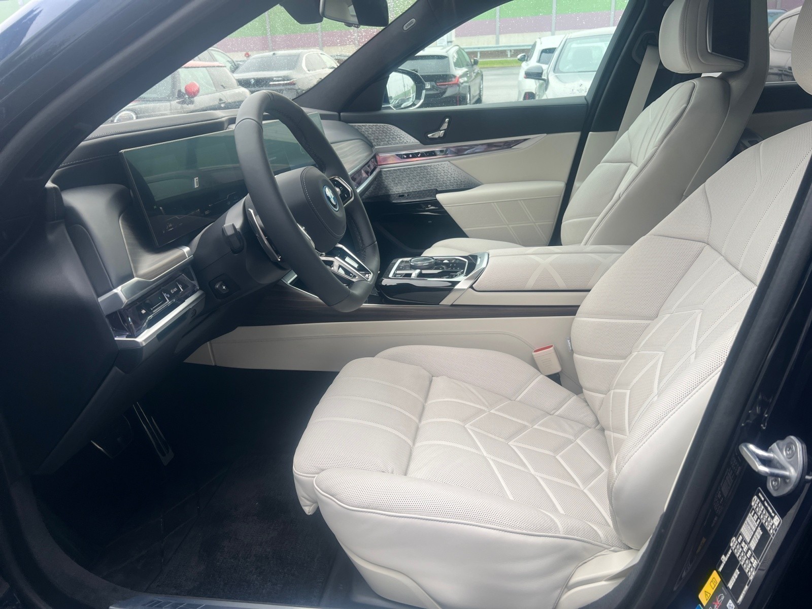 BMW - 750e xDrive