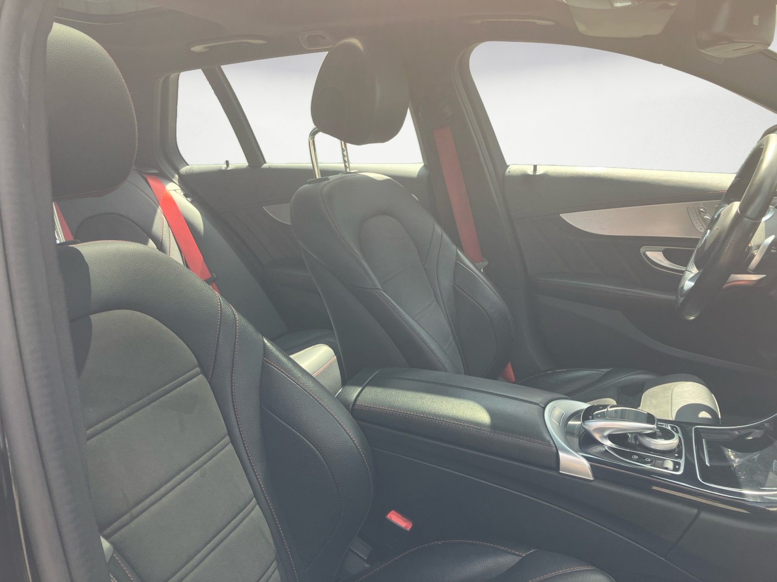 Mercedes-Benz - AMG C 43 4Matic T 9G-TRONIC