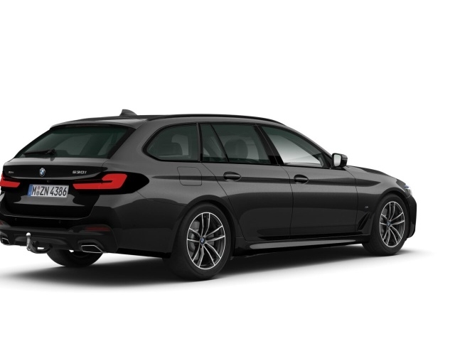 BMW - 530i xDrive Touring
