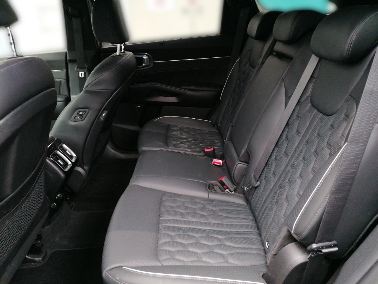 Kia - Sorento 1.6 T-GDI Plug-in Hybrid AWD Platinum At