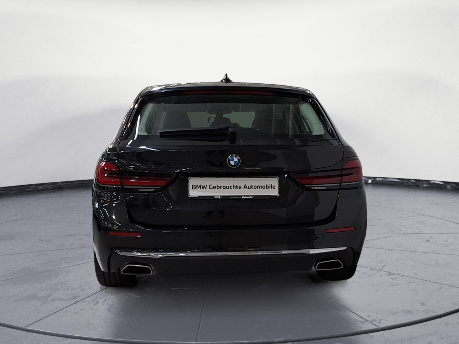 BMW - 530i xDrive Touring Luxury Line