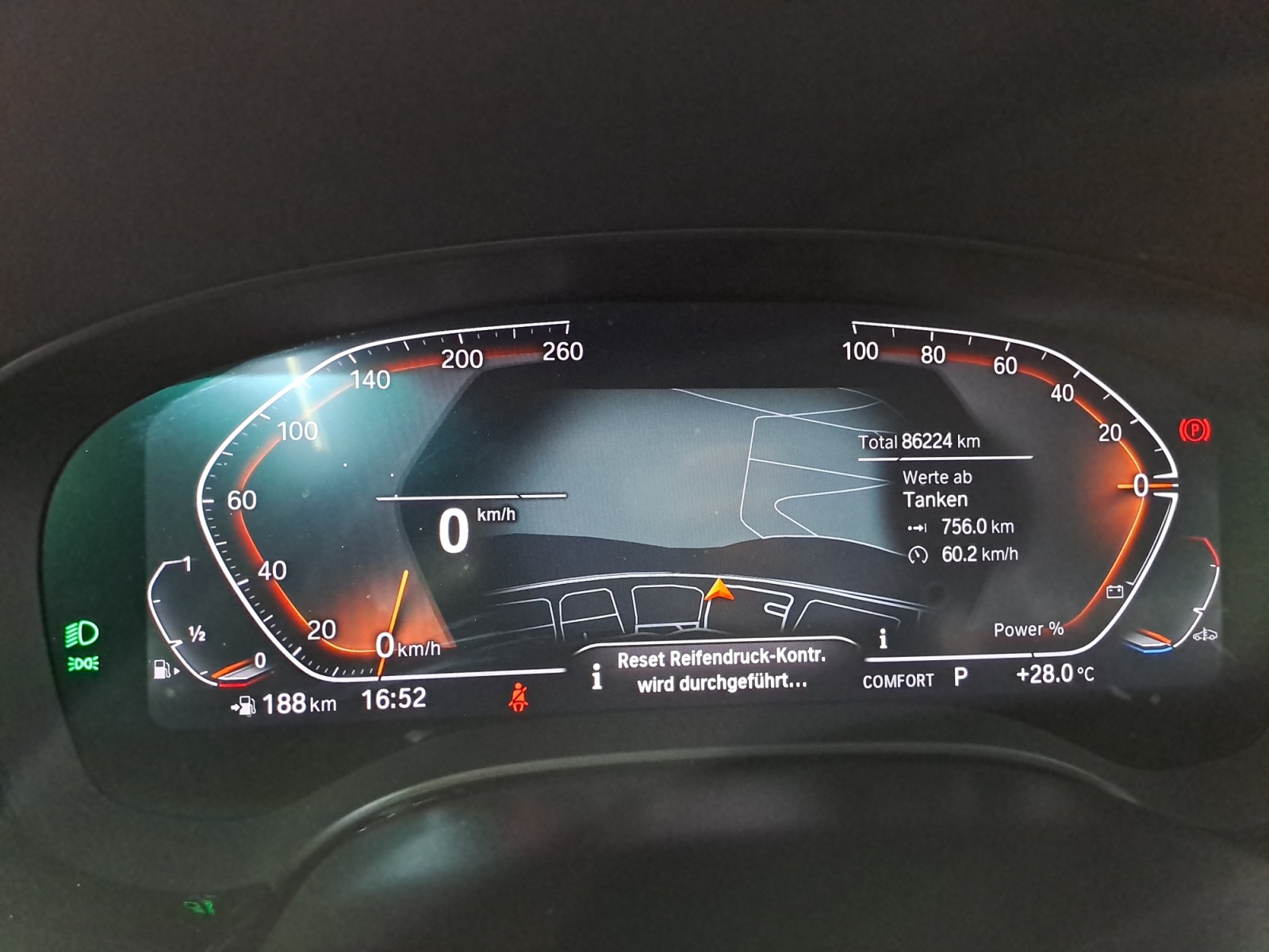 BMW - 530i xDrive Touring Luxury Line