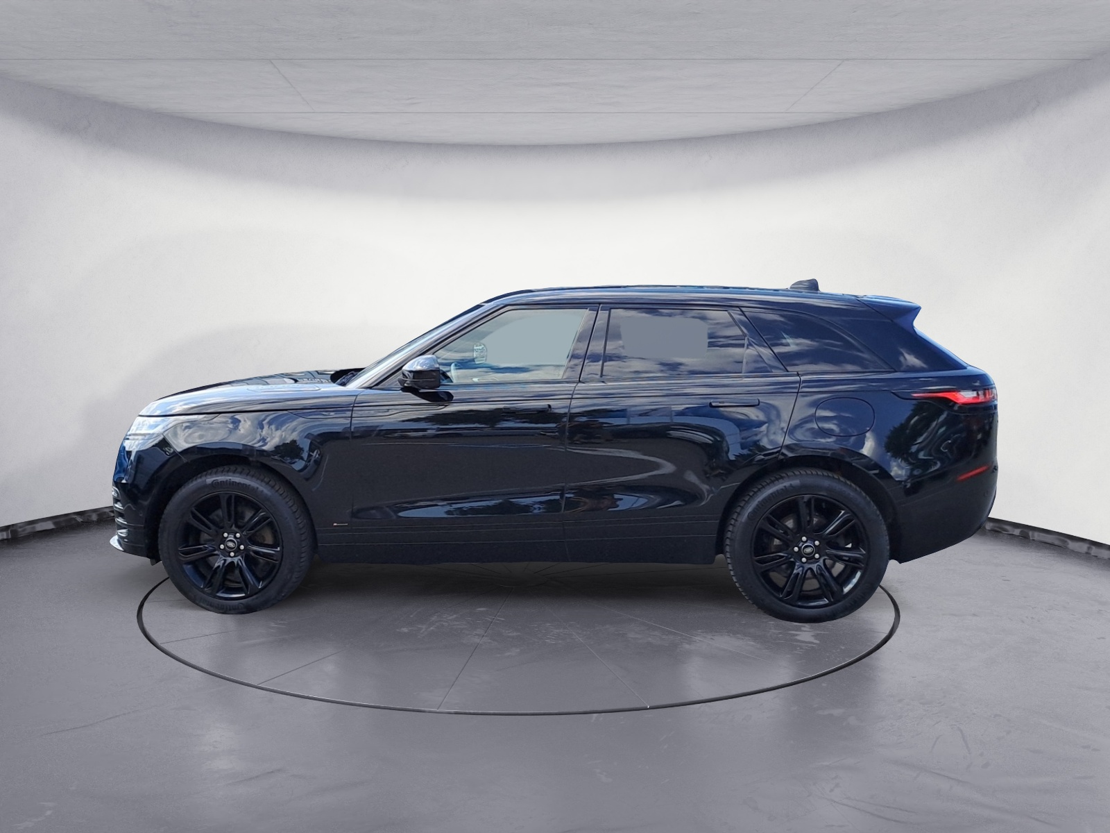Land Rover - Range Rover Velar P400e R-Dynamic