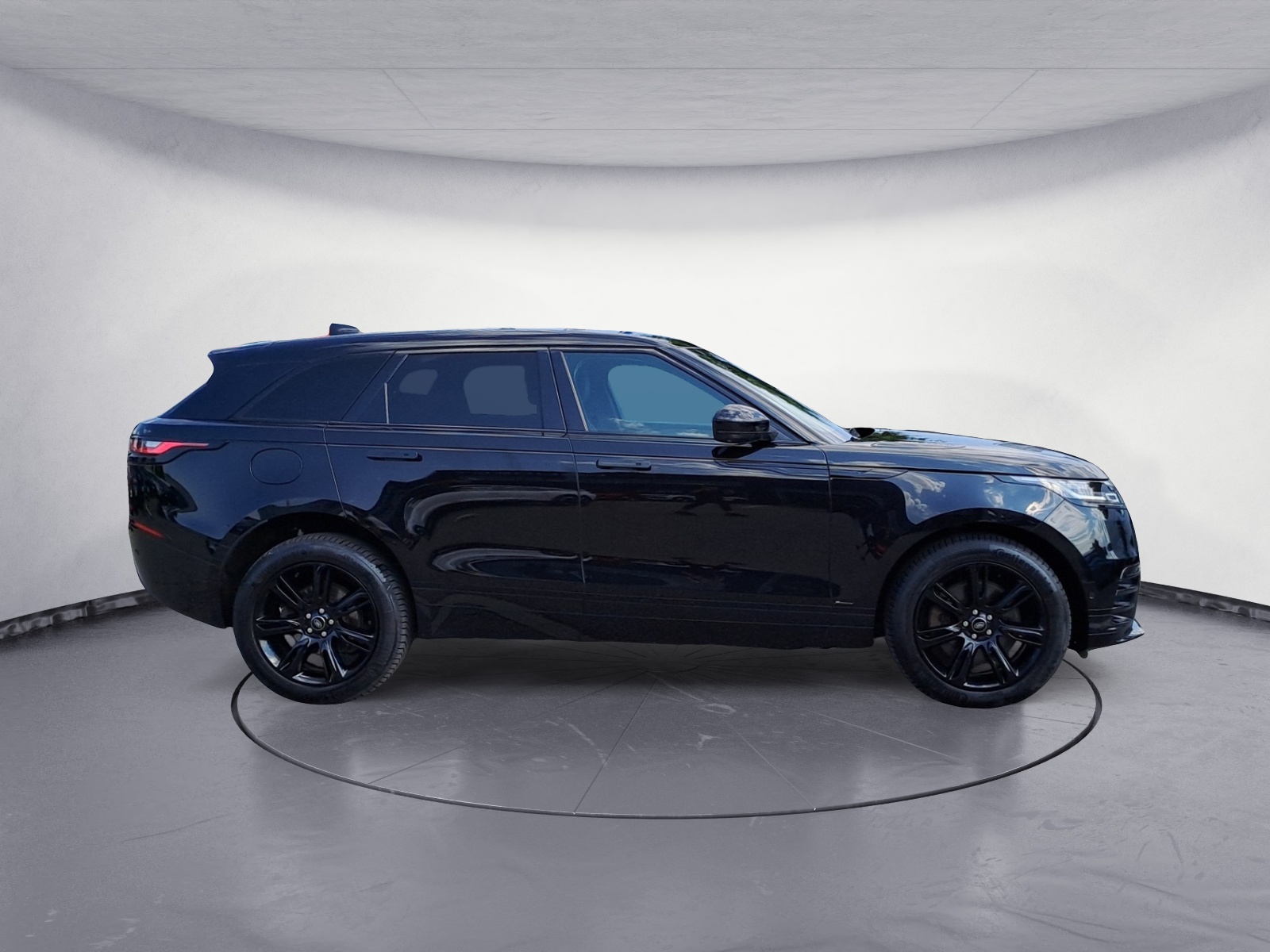 Land Rover - Range Rover Velar P400e R-Dynamic