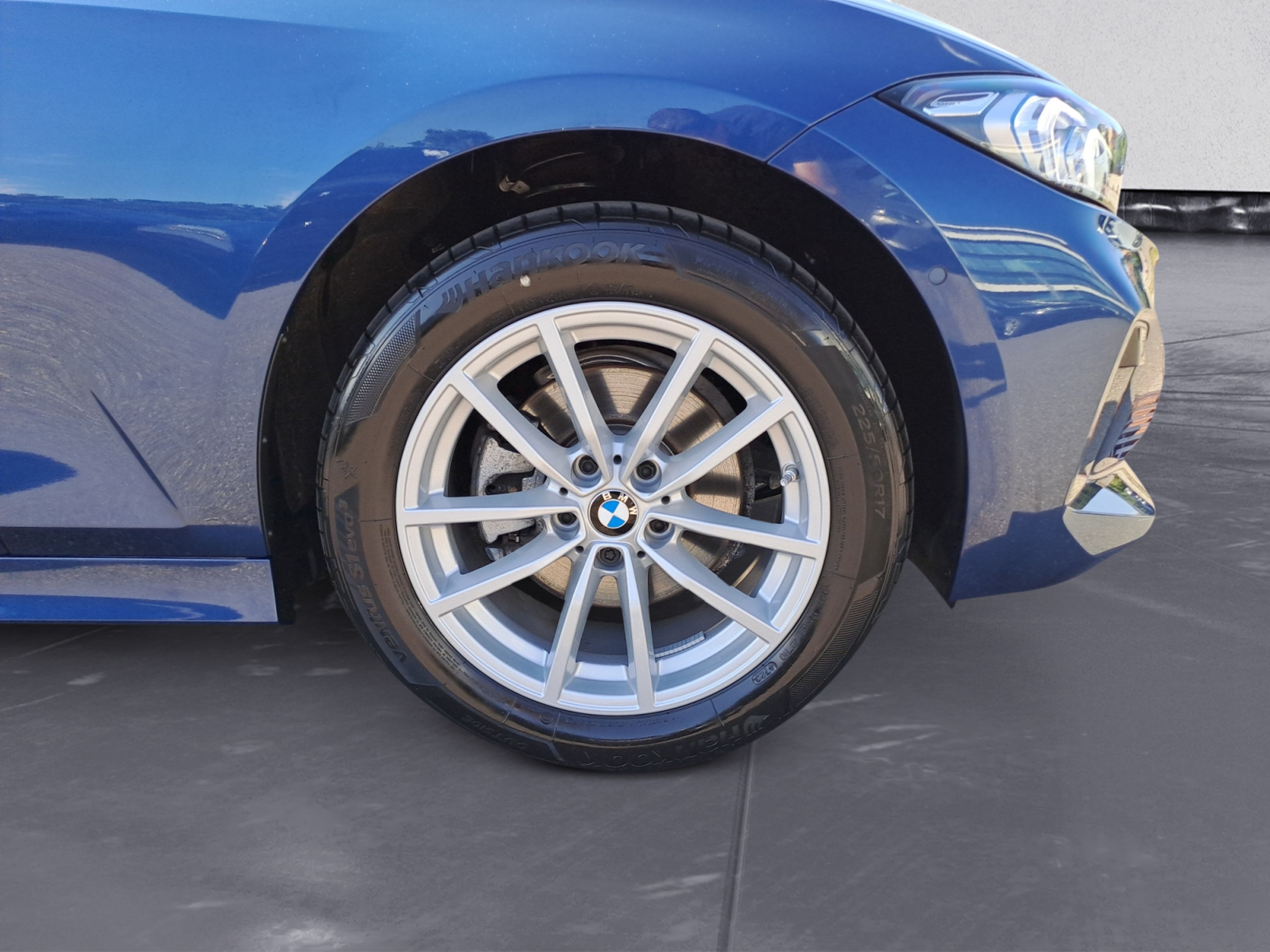 BMW - 320i xDrive Automatik