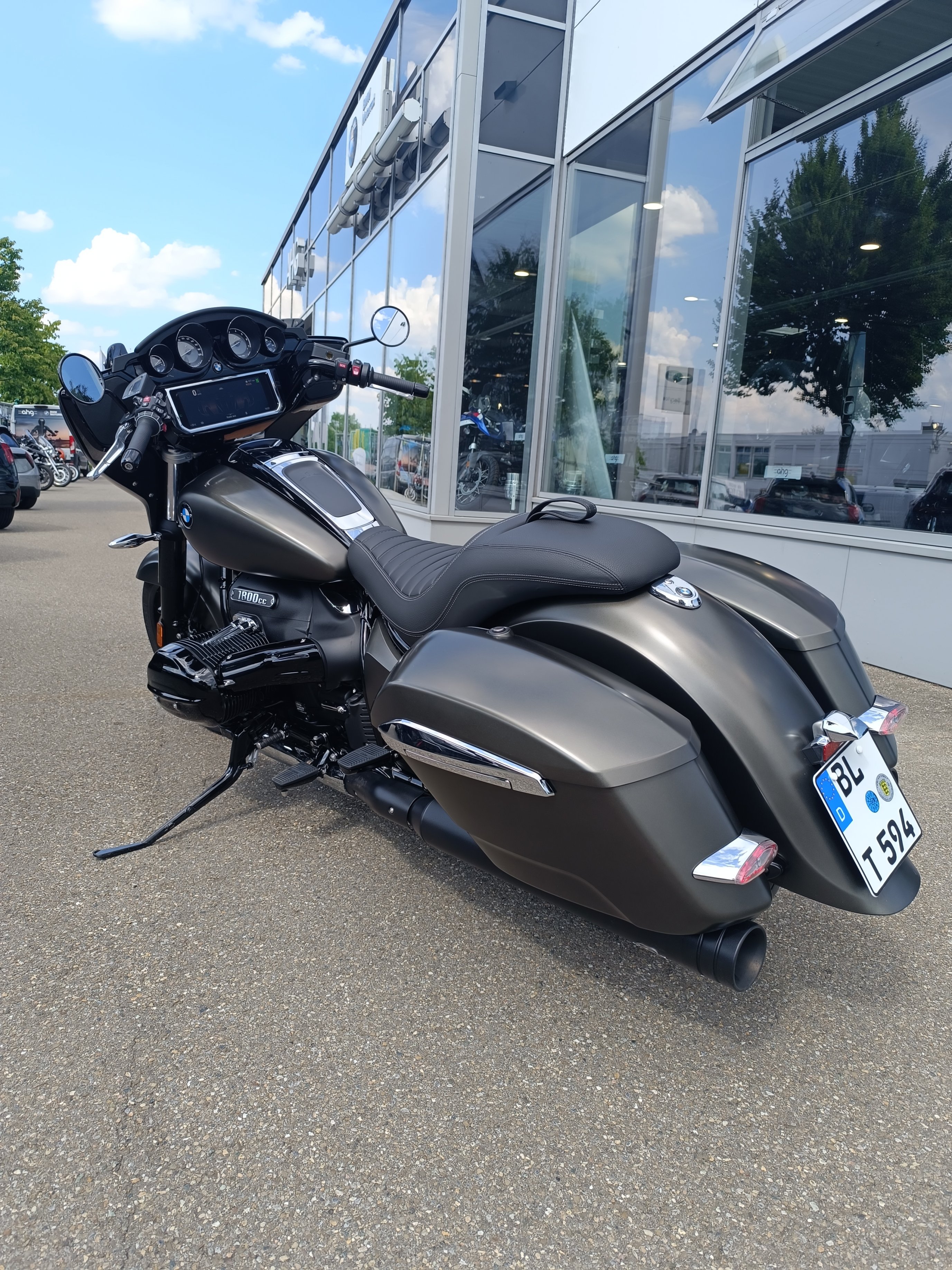 BMW Motorrad - R 18 B mit Jekill & Hyde