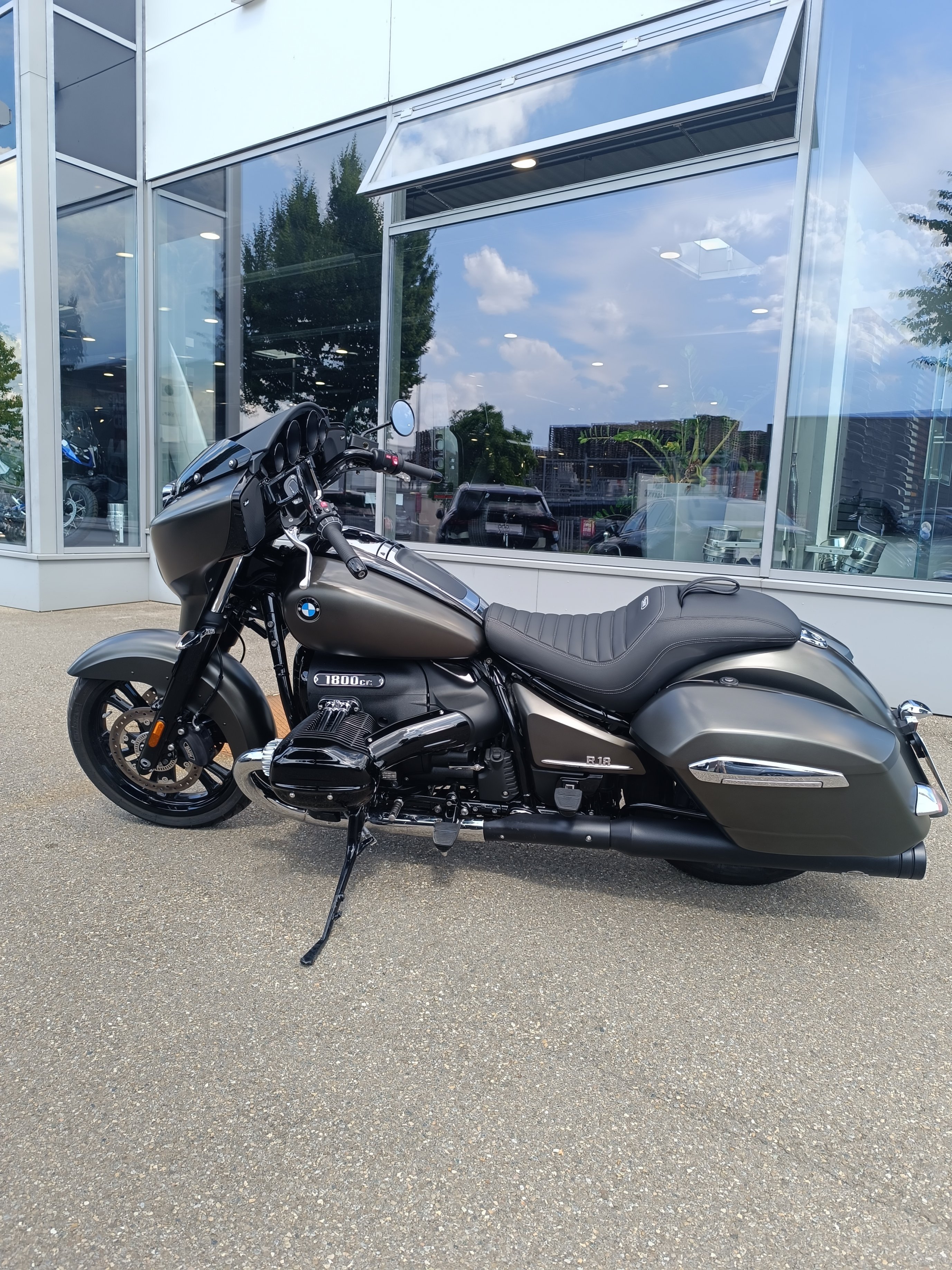 BMW Motorrad - R 18 B mit Jekill & Hyde