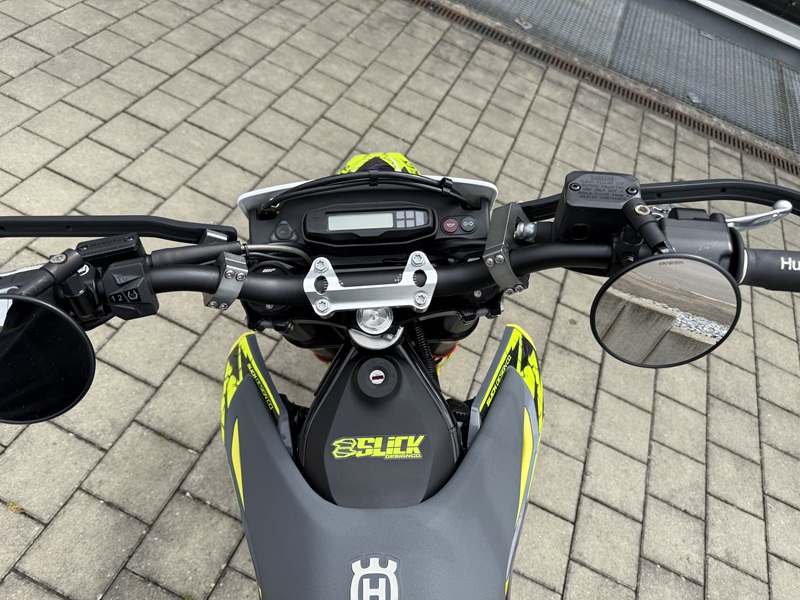 Autres - 701 Supermoto mit 1 Jahr Gewährleistung
