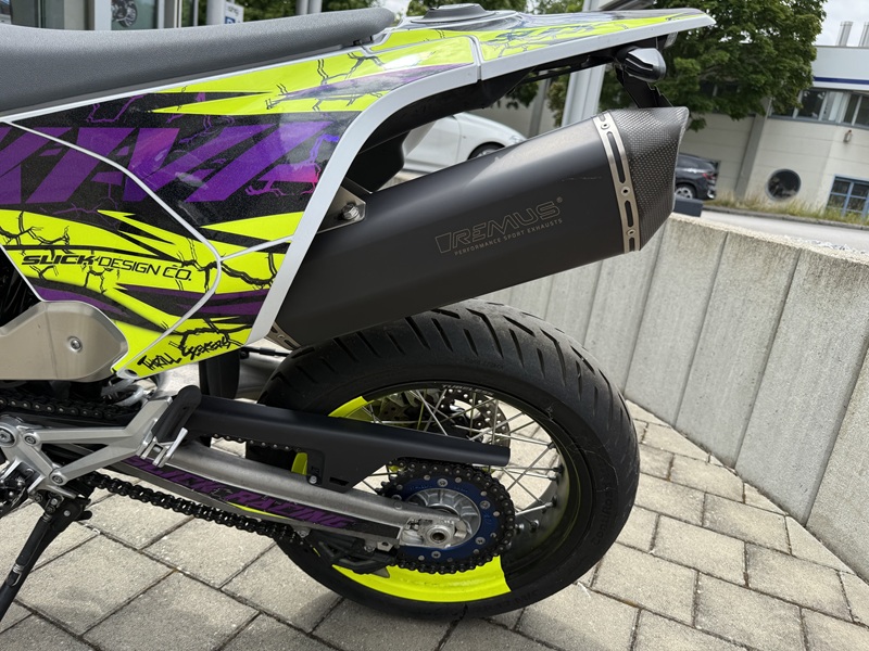 Autres - 701 Supermoto mit 1 Jahr Gewährleistung