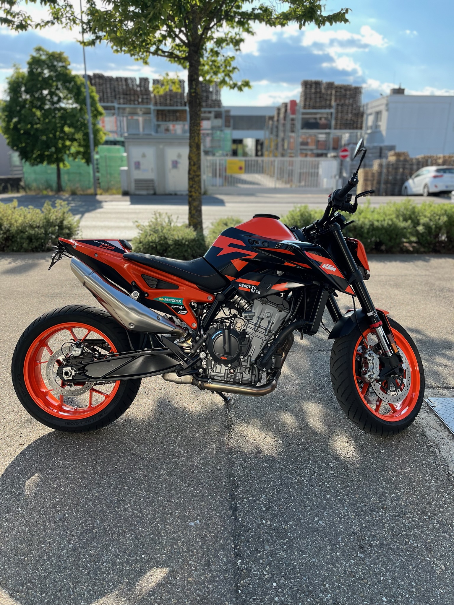 KTM - 890 Duke GP