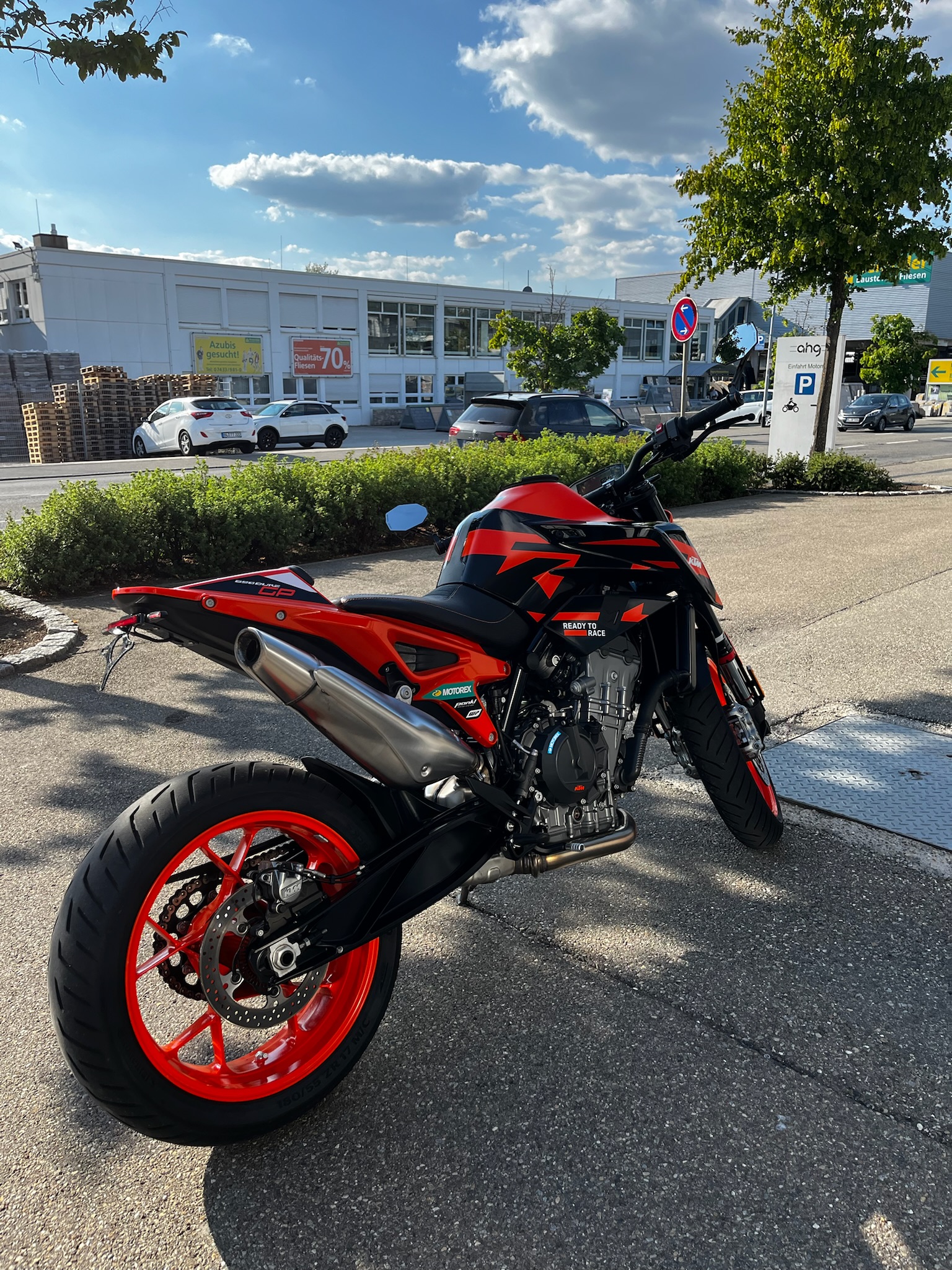 KTM - 890 Duke GP