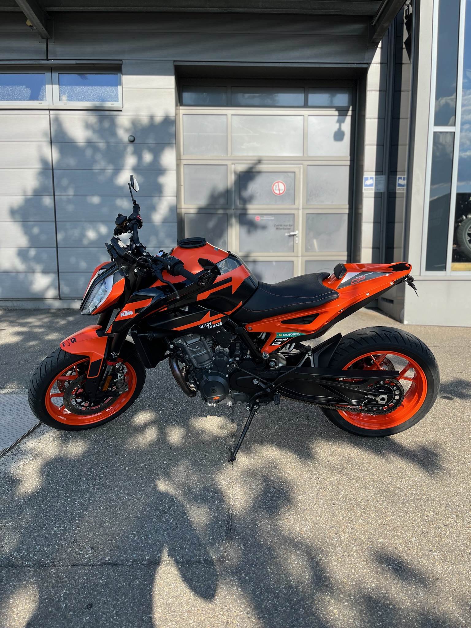 KTM - 890 Duke GP