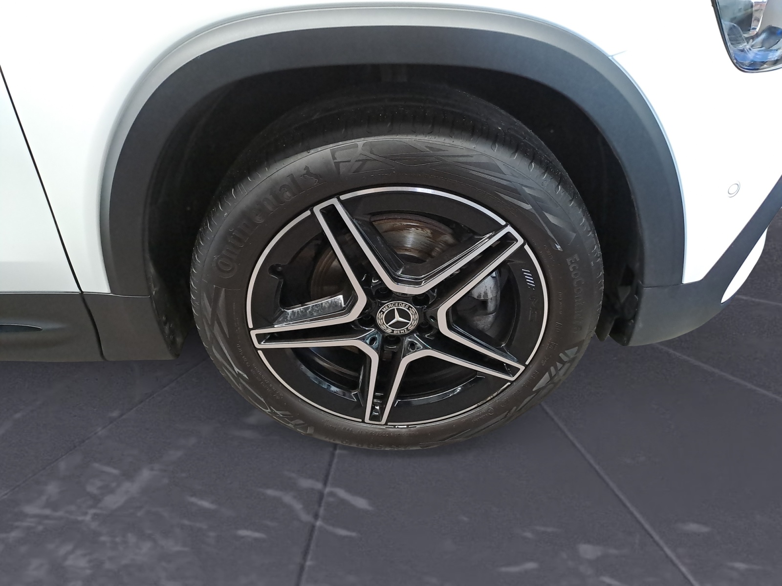 Mercedes-Benz - GLB 200 4MATIC DCT