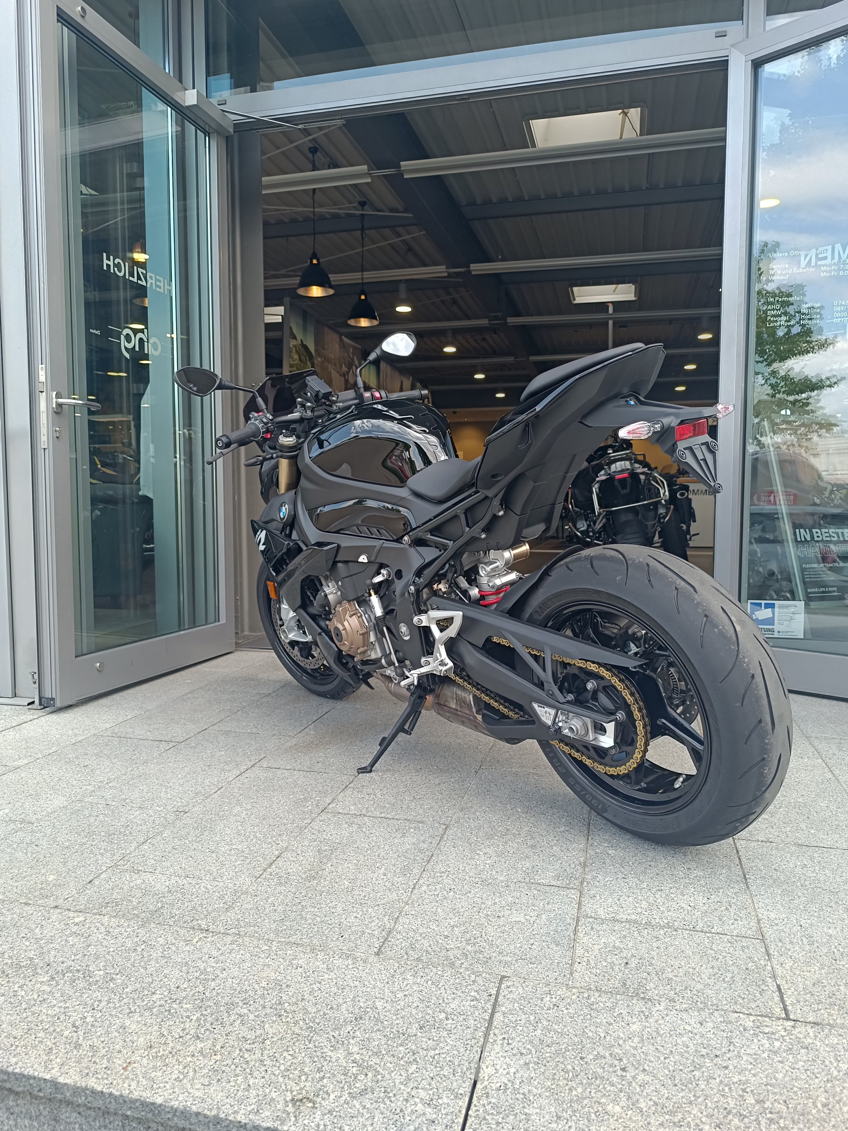 BMW Motorrad - S 1000 R mit Werksgarantie bis 2027