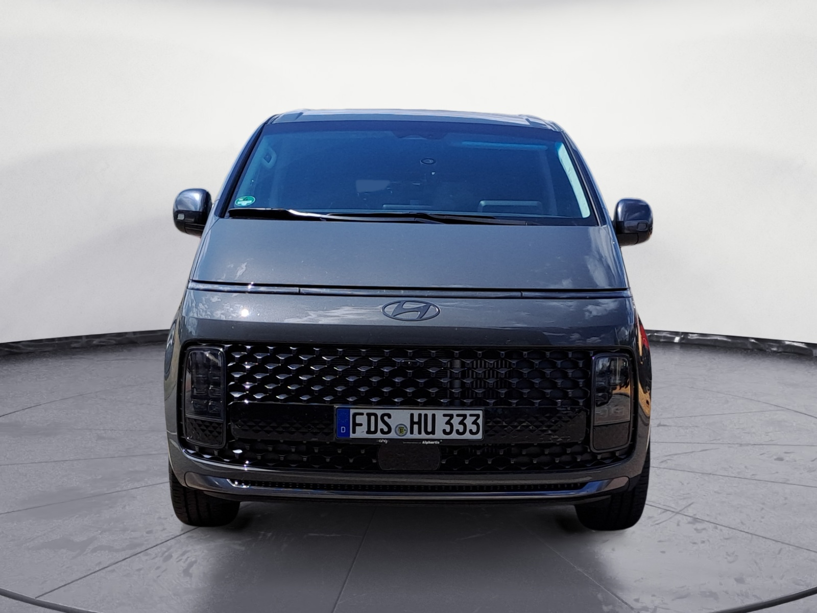 Hyundai - Staria 1.6 T-GDI Hybrid Signature