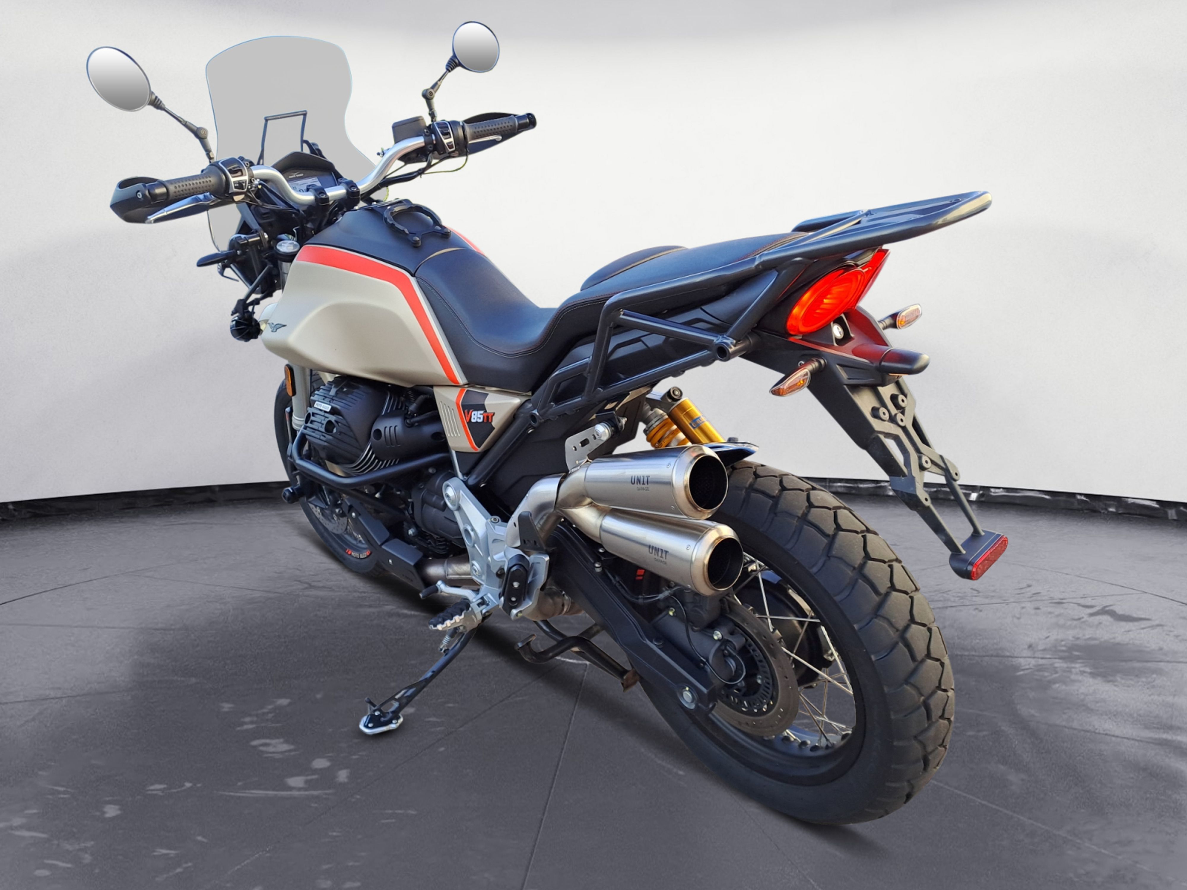 Moto Guzzi - V85 TT Travel