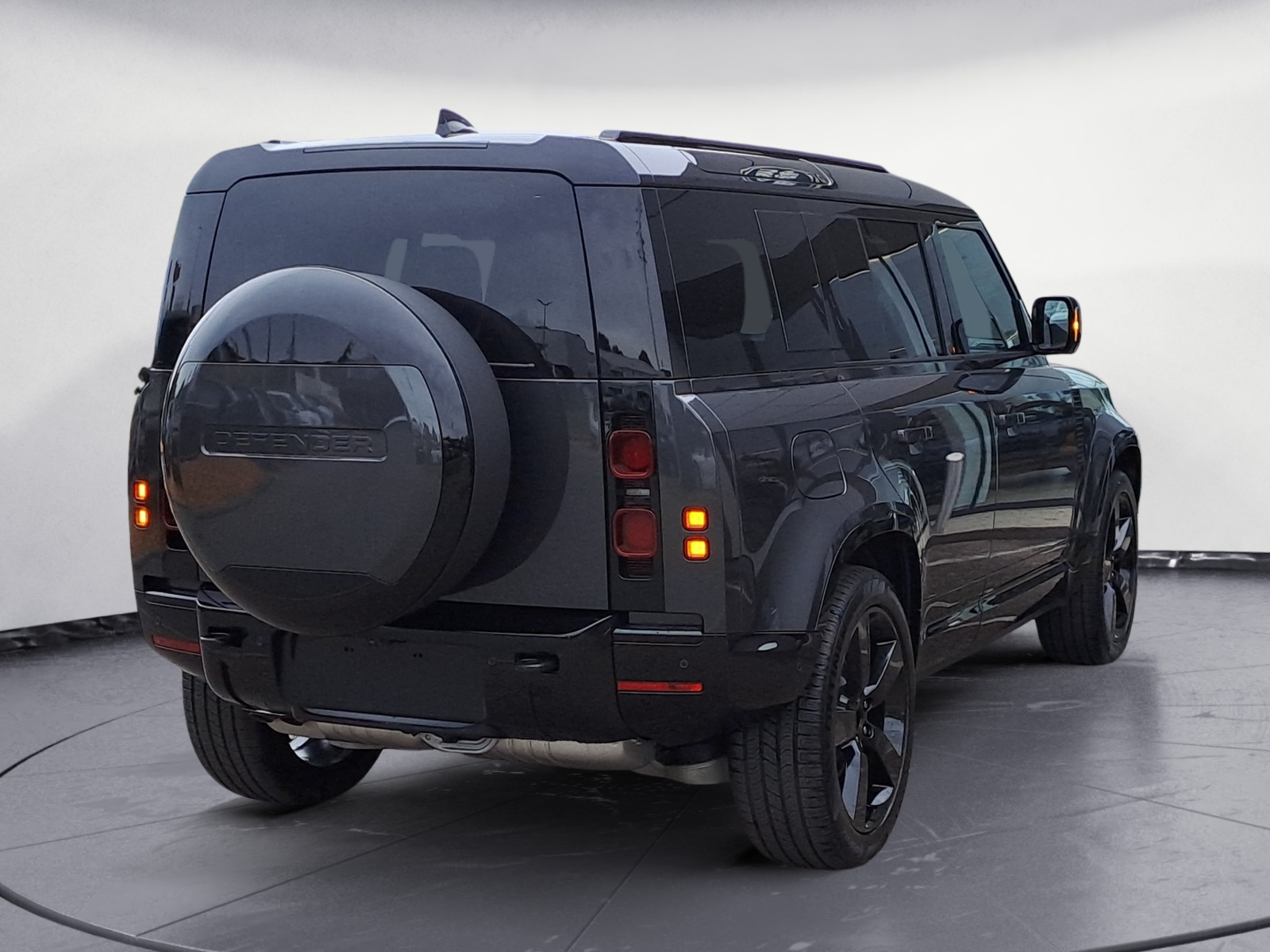Land Rover - Defender 110 D300 X-Dynamic HSE