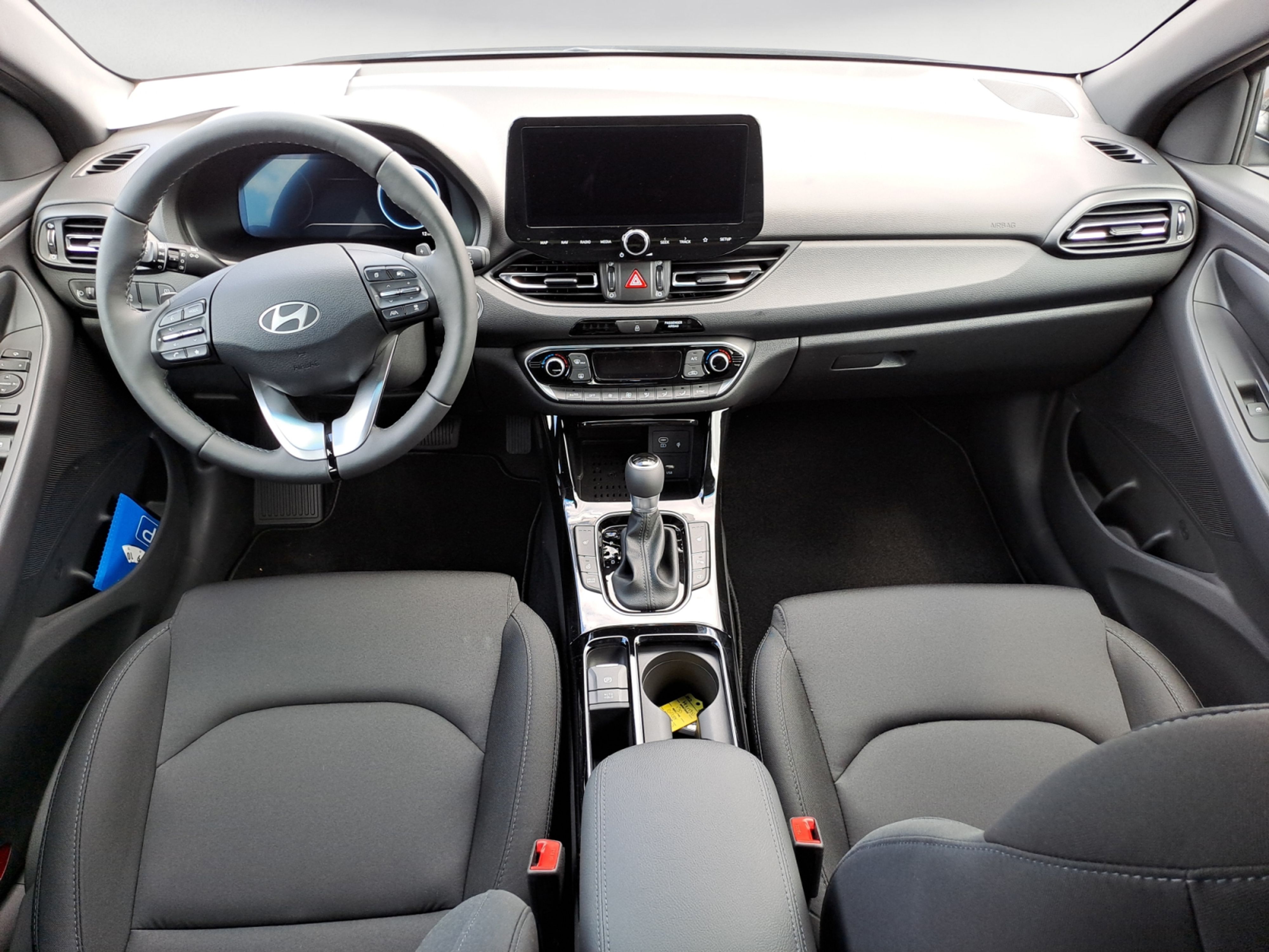 Hyundai - i30 1.5 T-GDI Hybrid Advantage