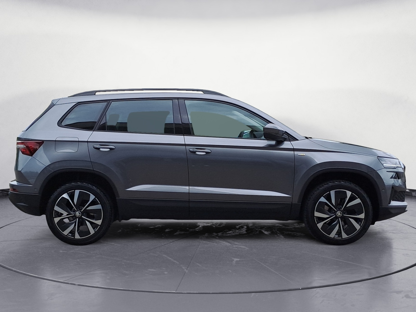 Skoda - Karoq 1.5l TSI DSG TOUR