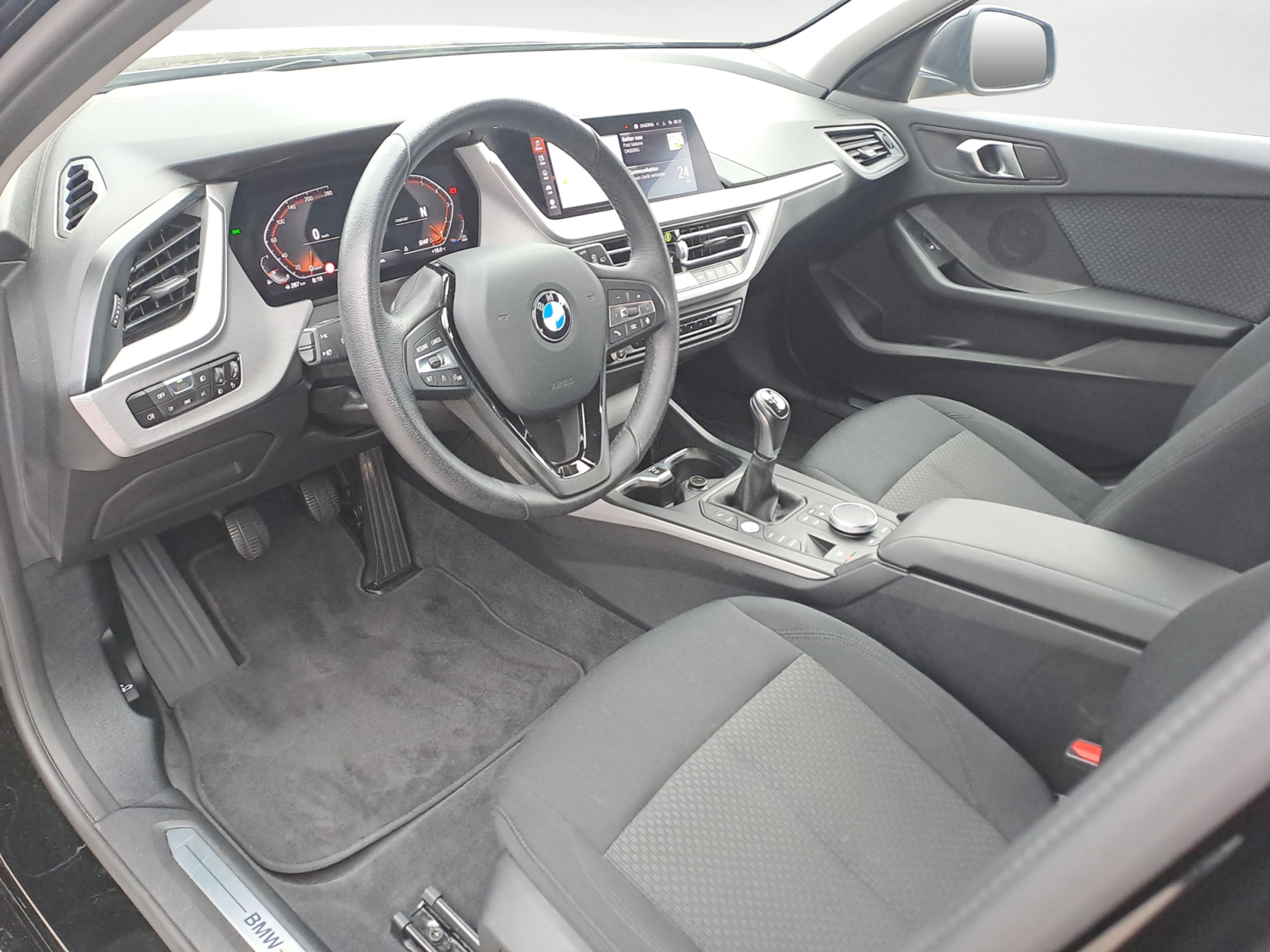 BMW - 118i Advantage