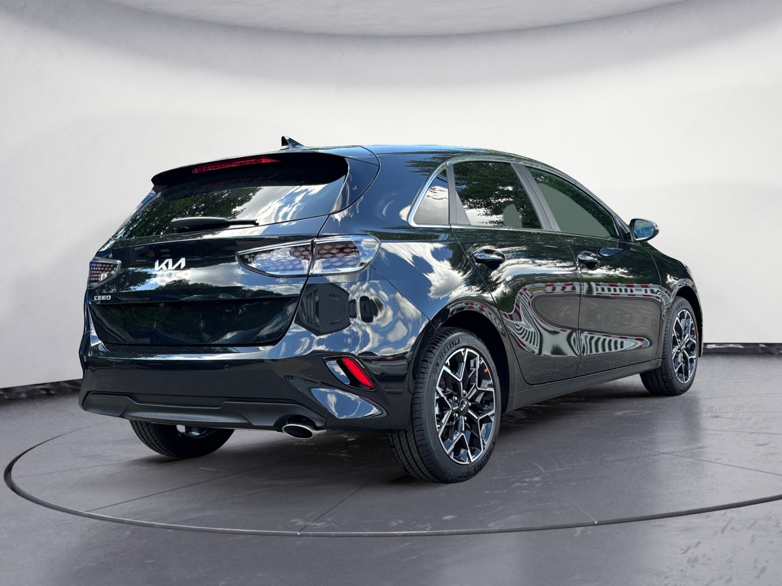 Kia - Cee´d / Ceed 1.5 T-GDI Nightline Edition