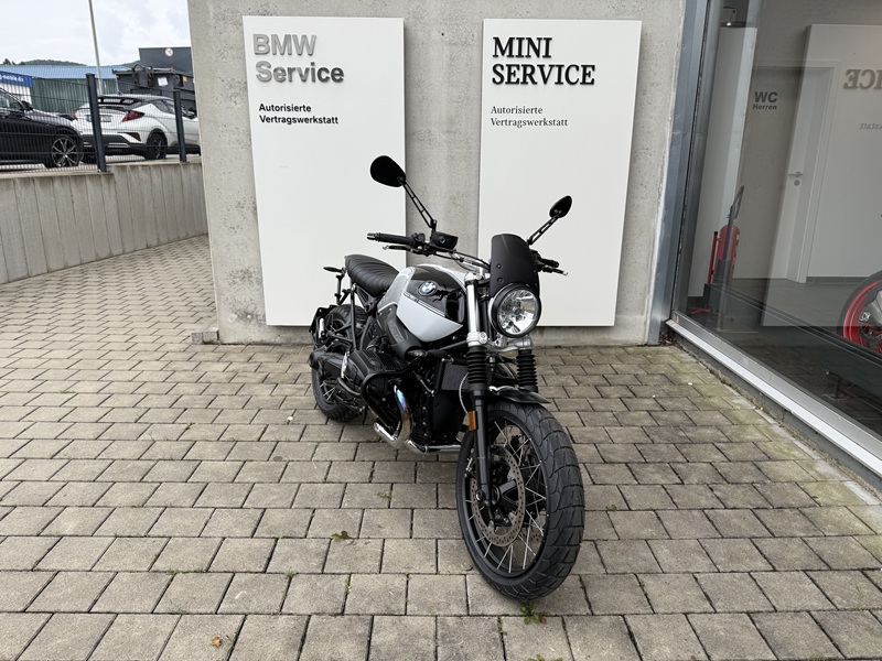 BMW Motorrad - R nineT Scrambler inkl. Seitentasche und Zubehör