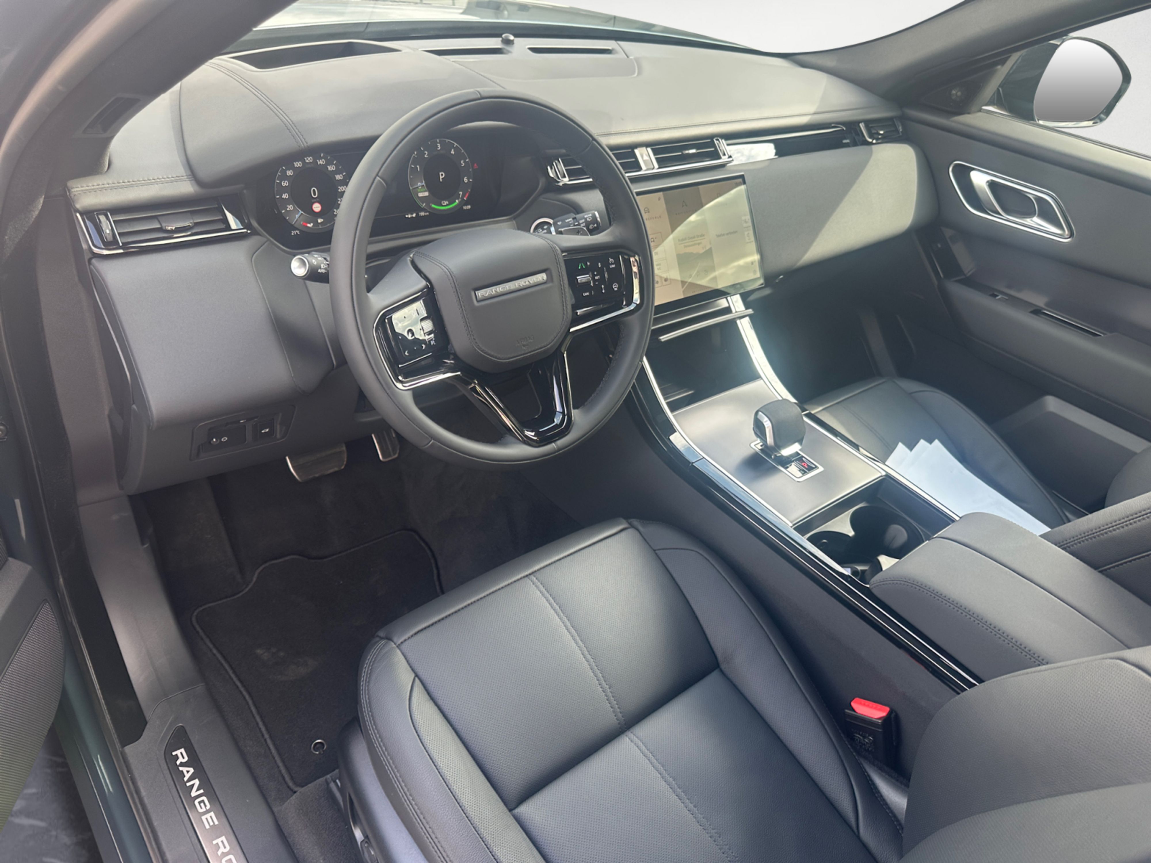 Land Rover - Range Rover Velar 2.0 P400e DYNAMIC SE
