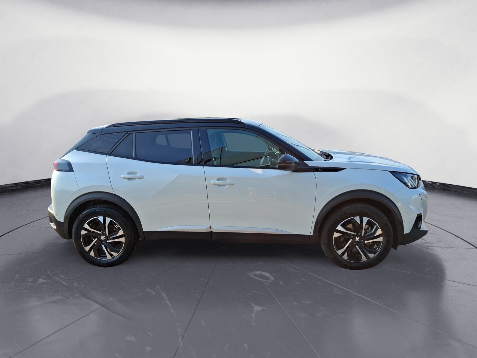 Peugeot - e-2008 136 Allure