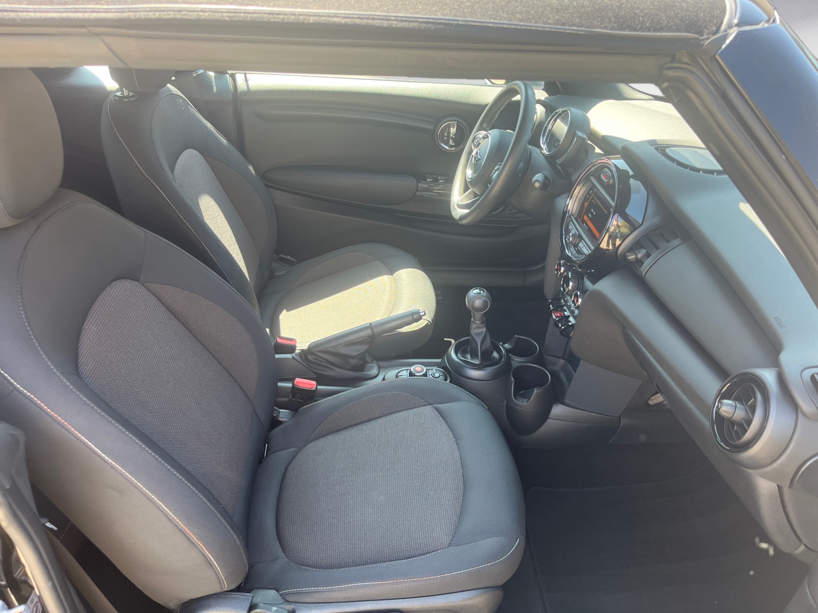MINI - One Cabrio
