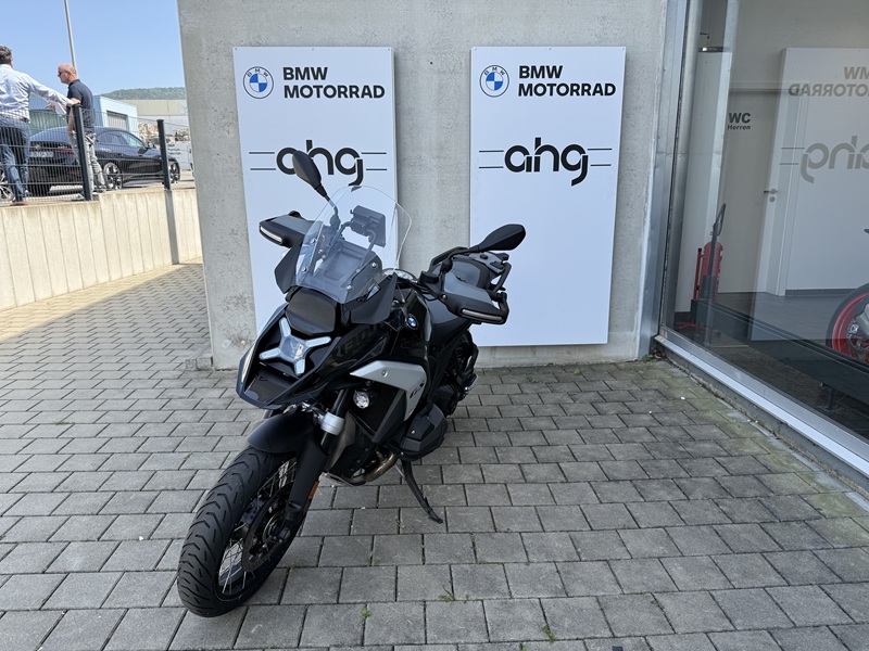 BMW Motorrad - R 1300 GS mit Höhenregelung und tiefem Sitz uvm