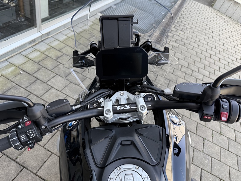 BMW Motorrad - R 1300 GS mit Höhenregelung und tiefem Sitz uvm