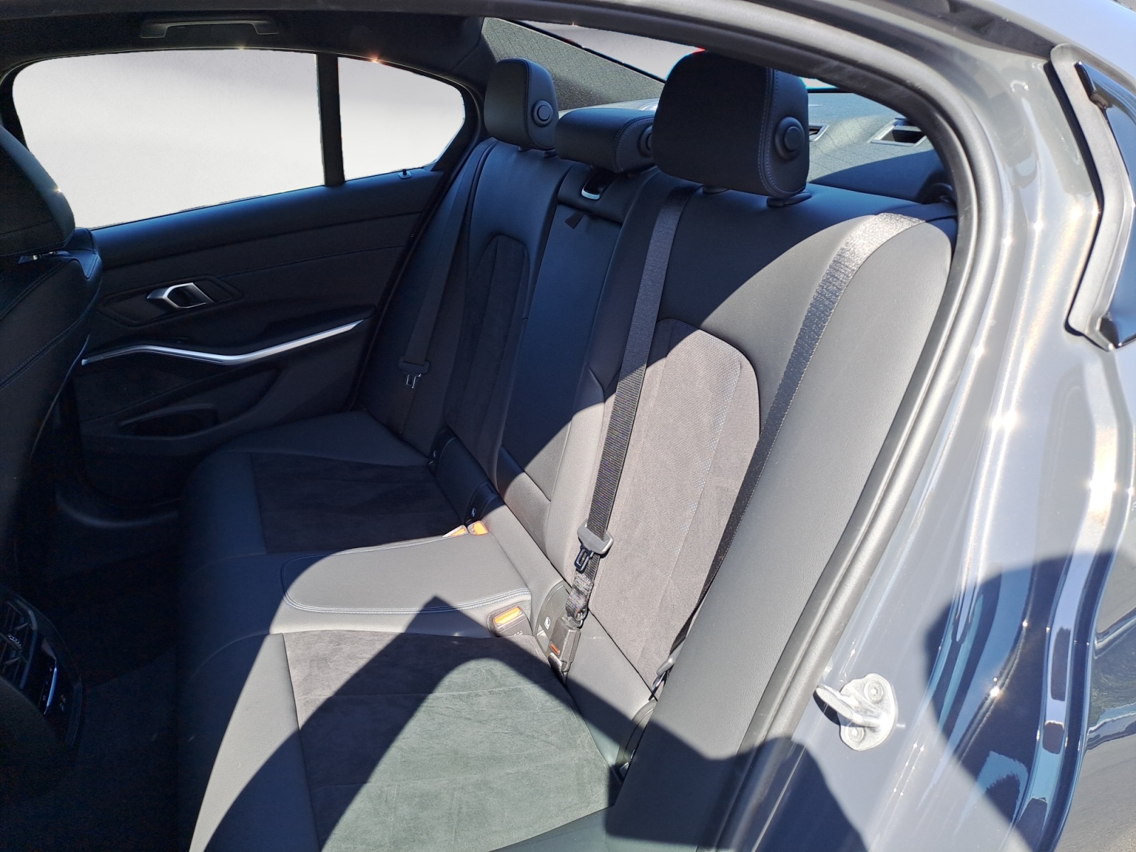 BMW - 318i Aut. Limousine