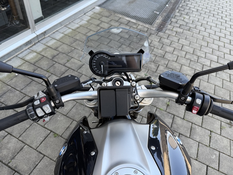 BMW Motorrad - R 1200 R mit 2 Paketen, Topcase uvm.