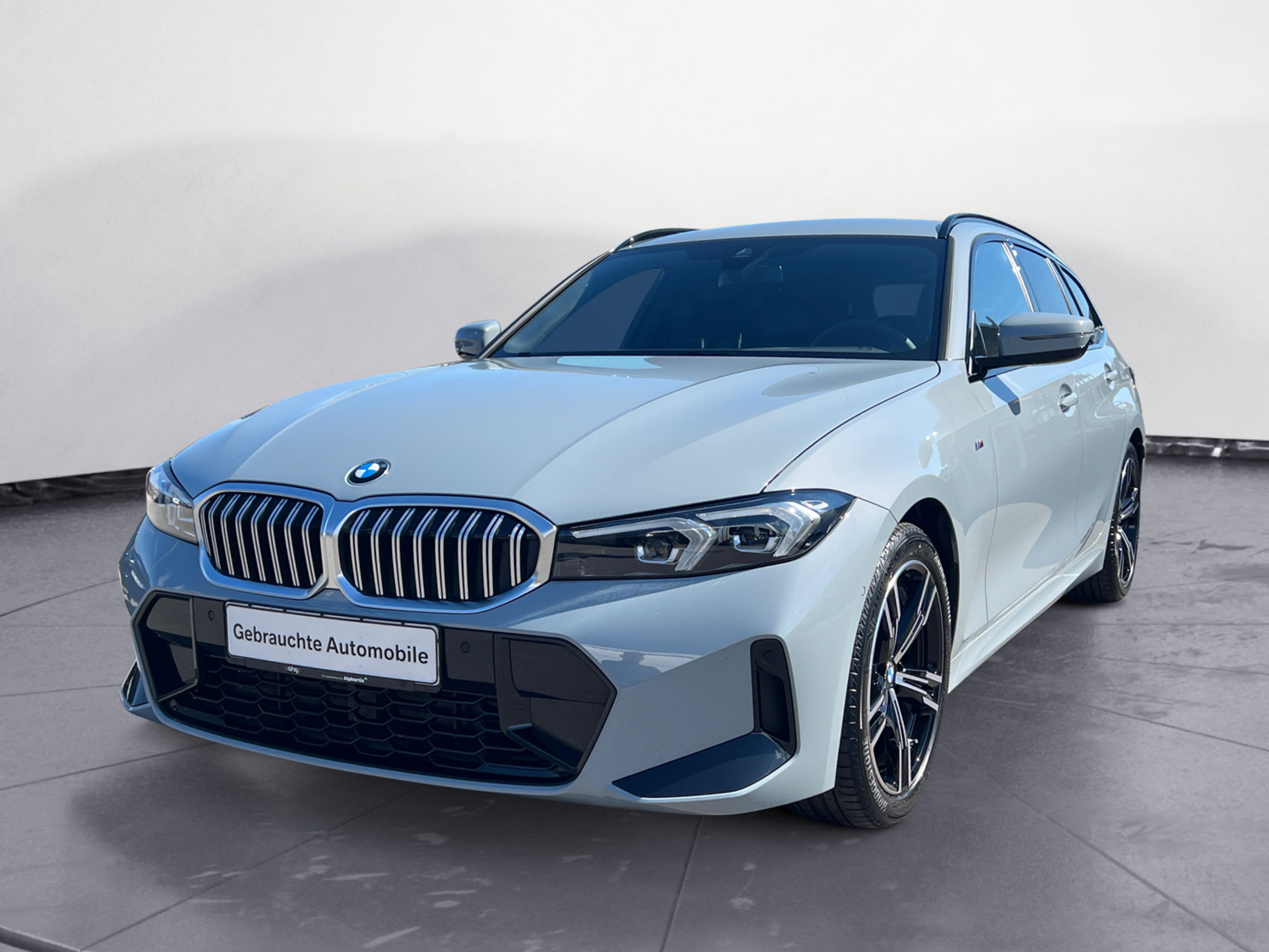 BMW - 318i Touring Auto