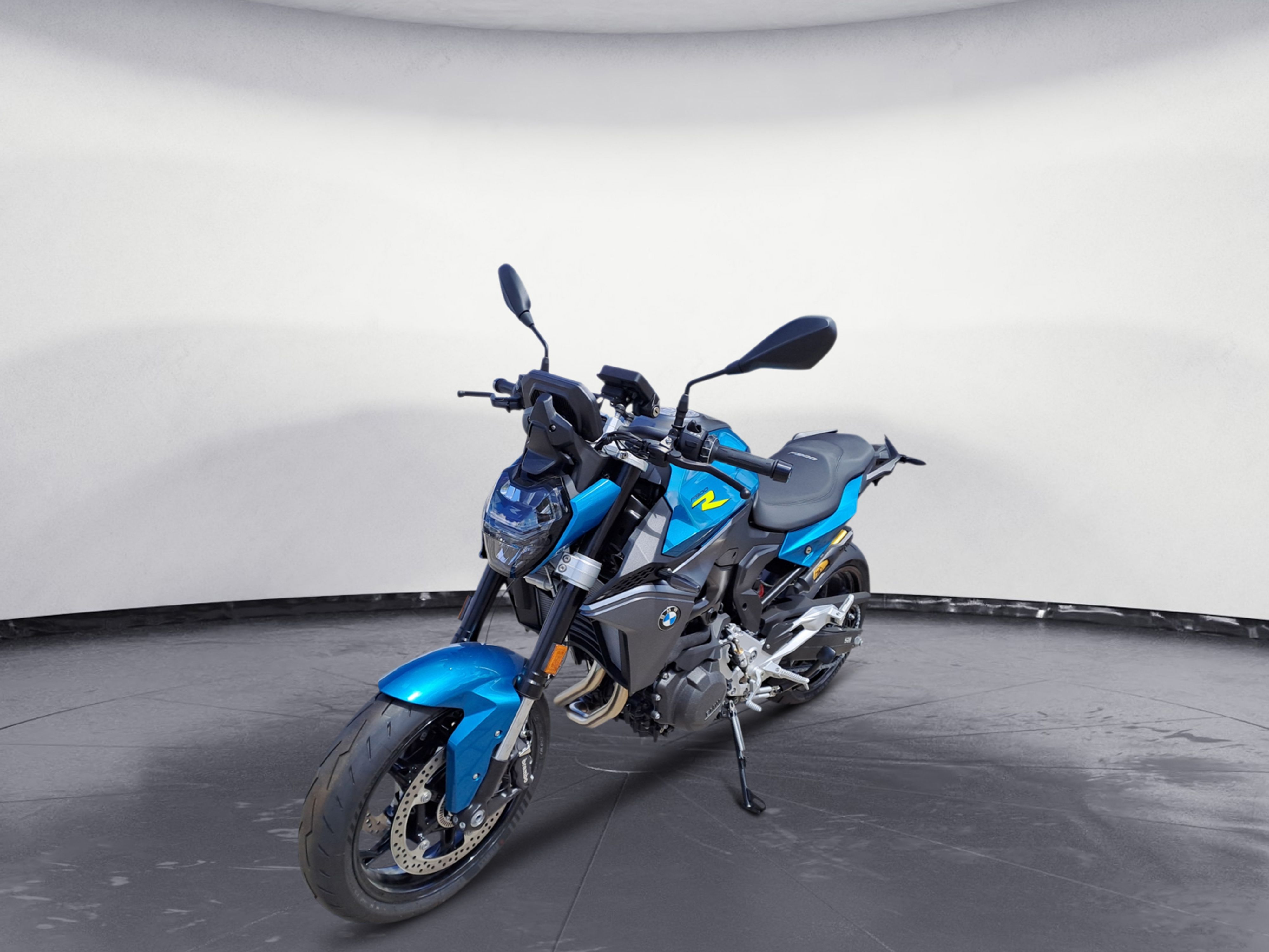 BMW Motorrad - F 900 R