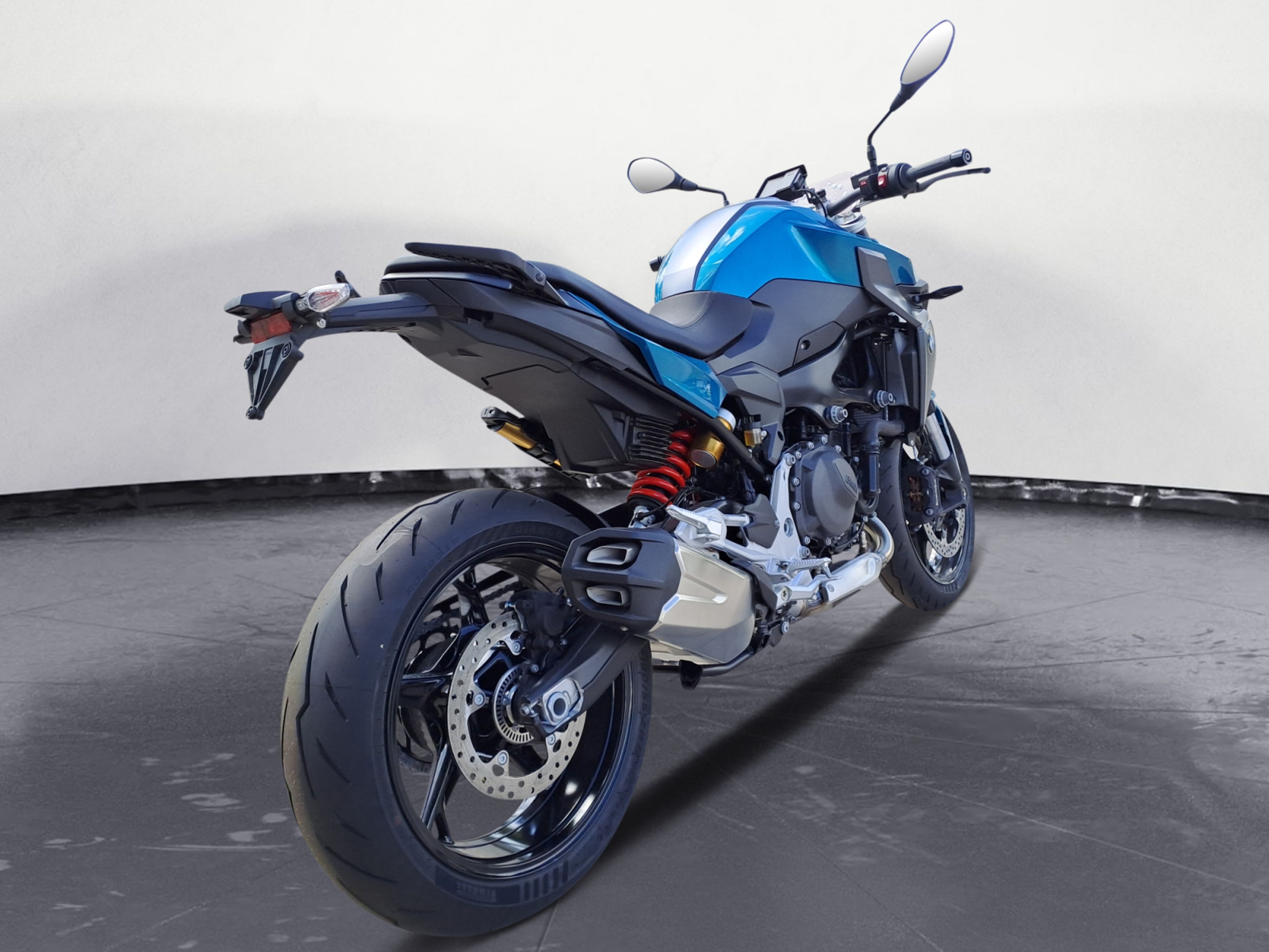 BMW Motorrad - F 900 R