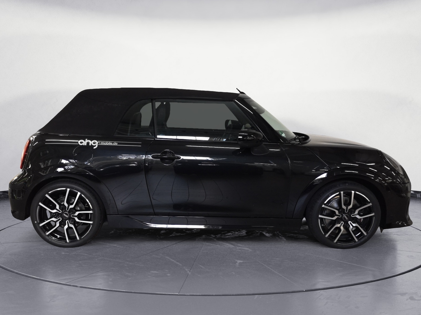 MINI - COOPER S Cabrio JCW Trim Steptronic