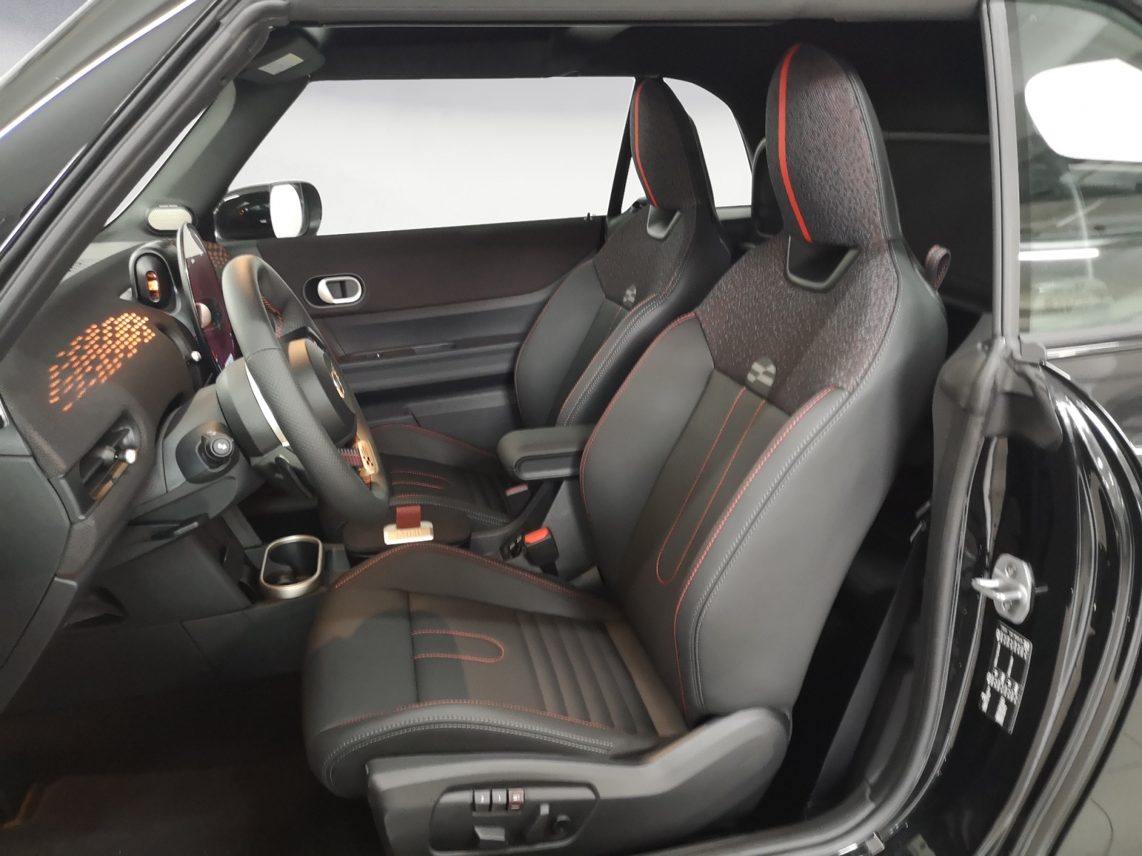MINI - COOPER S Cabrio JCW Trim Steptronic
