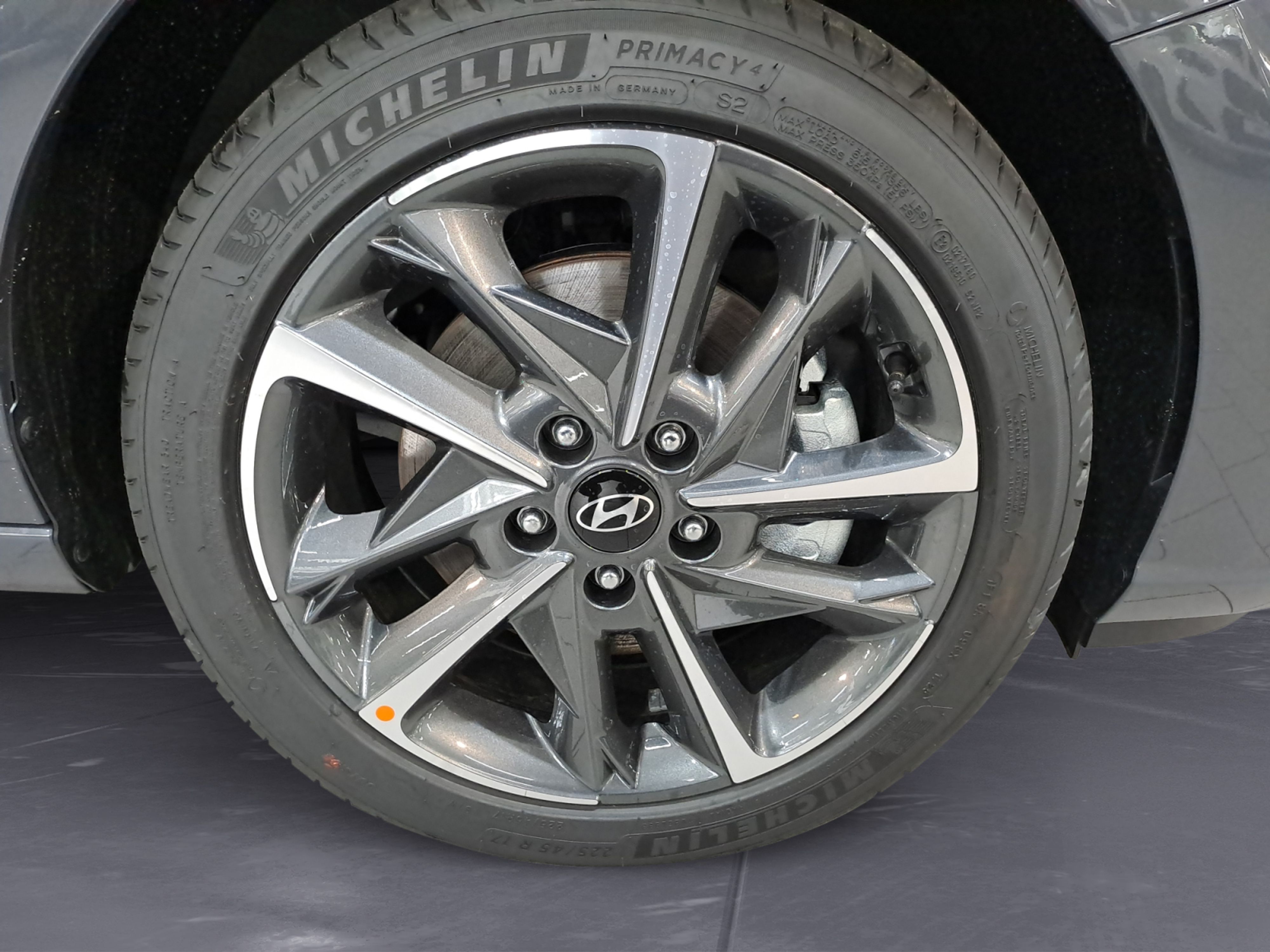 Hyundai - i30 1.5 T-GDI Hybrid Advantage