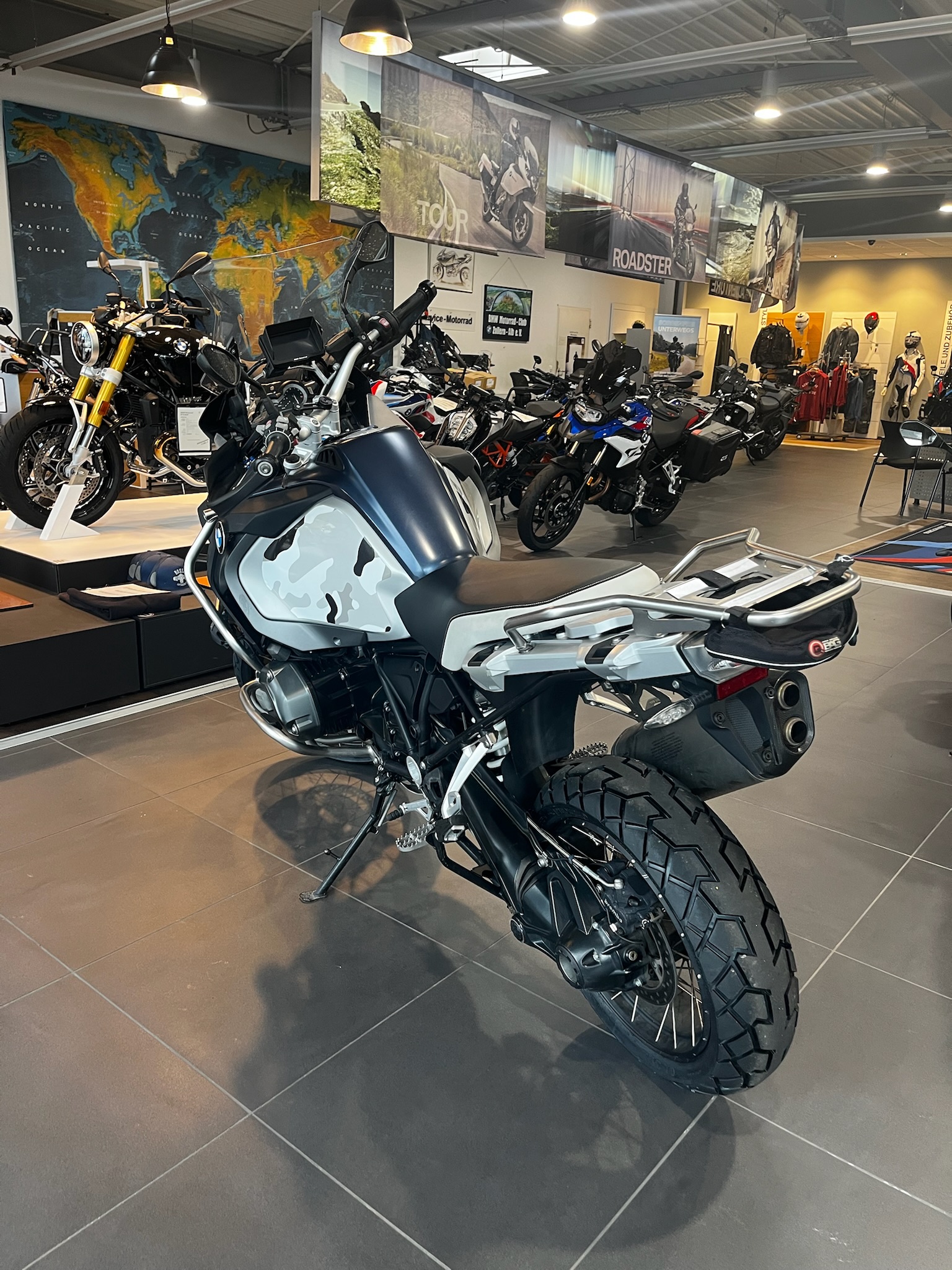 BMW Motorrad - R 1200 GS Adventure