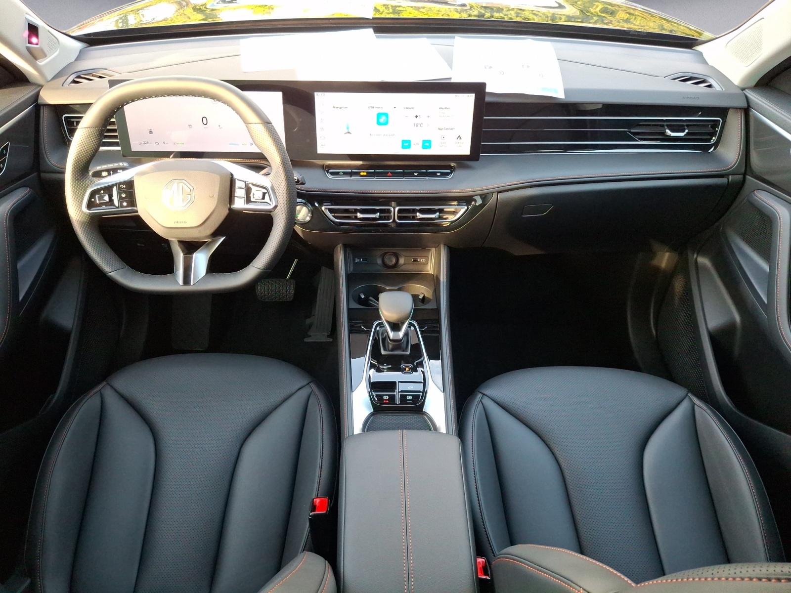 MG - HS PHEV Luxury Plugin Hybrid