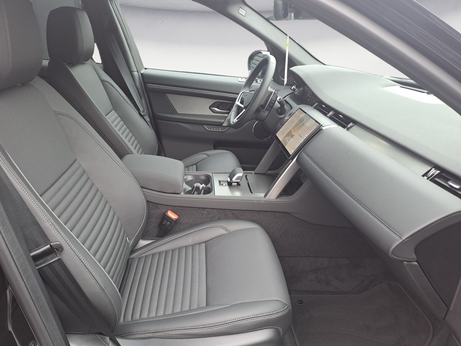 Land Rover - Discovery Sport P270e Dy SE