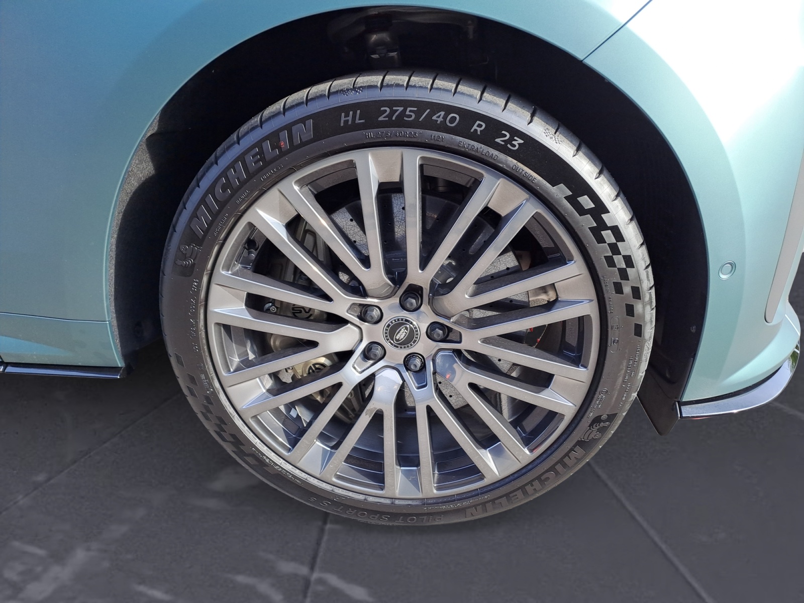 Land Rover - Range Rover Sport P635 SV