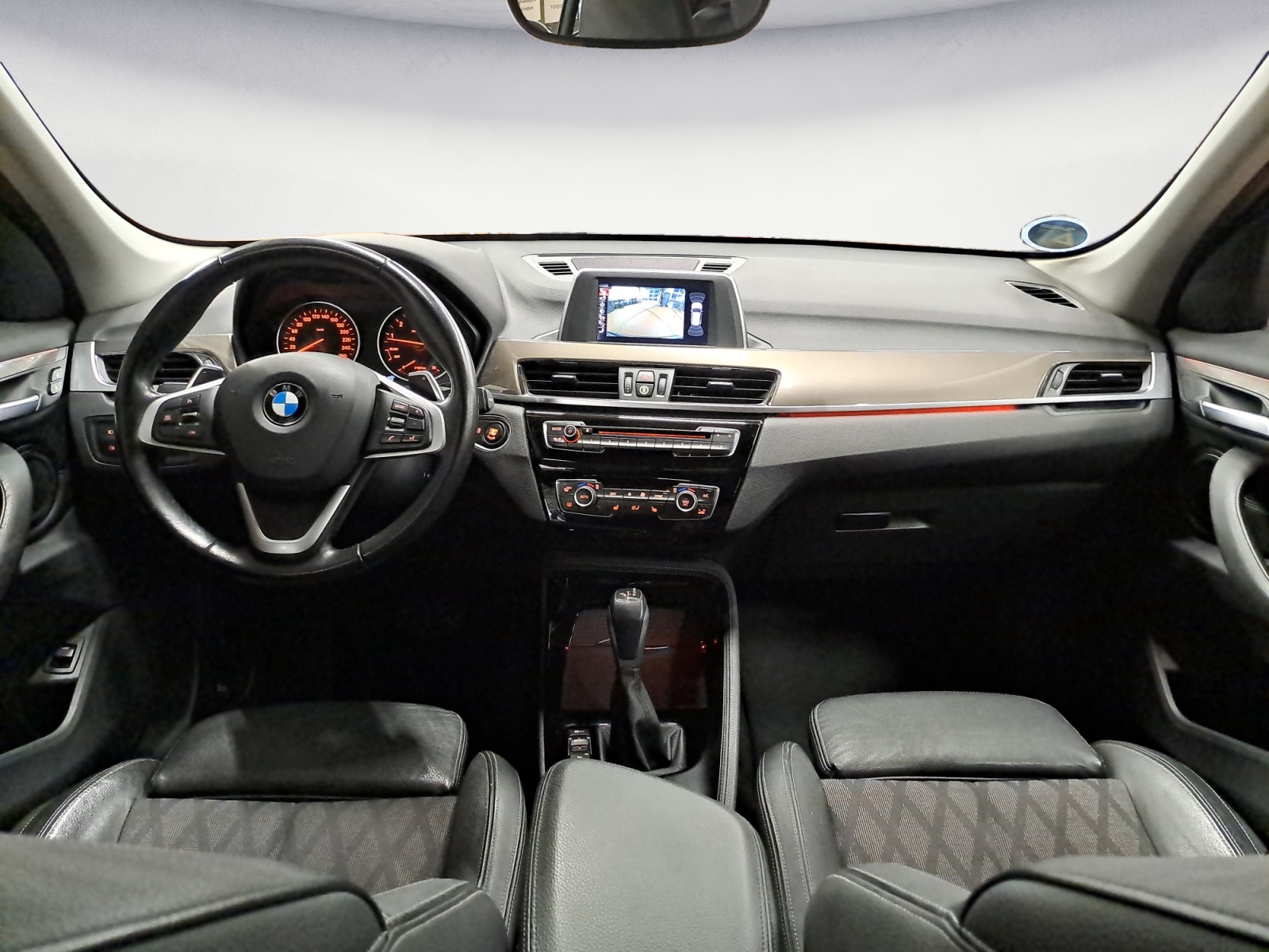 BMW - X1 xDrive20i Steptronic