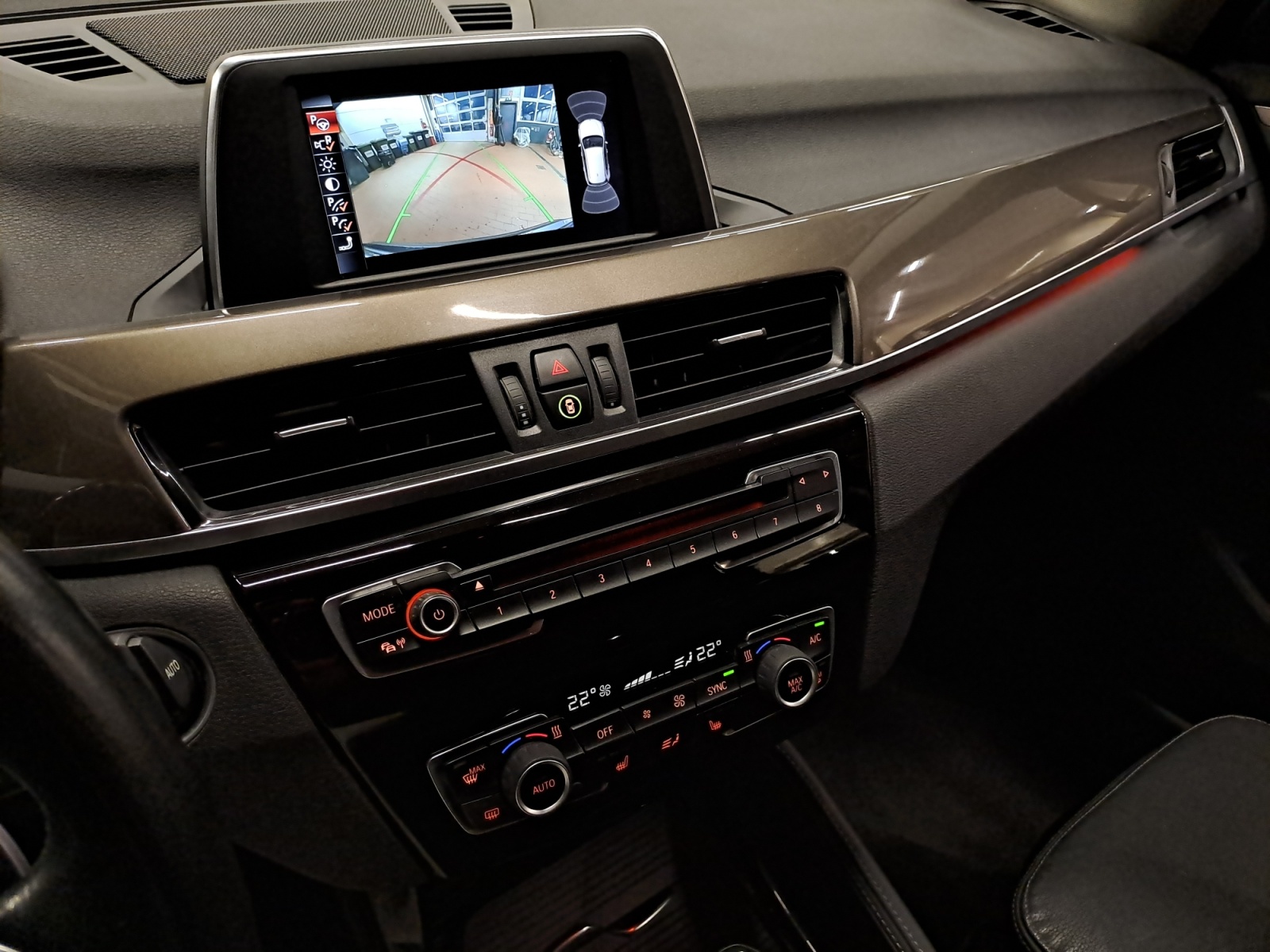 BMW - X1 xDrive20i Steptronic