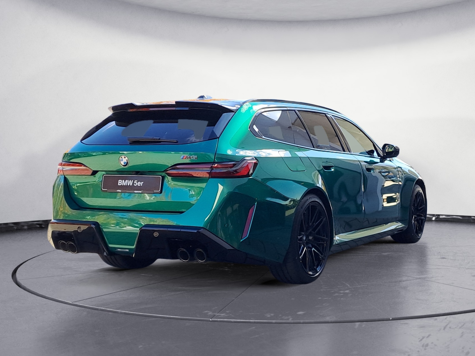 BMW - M5 Touring Hybrid