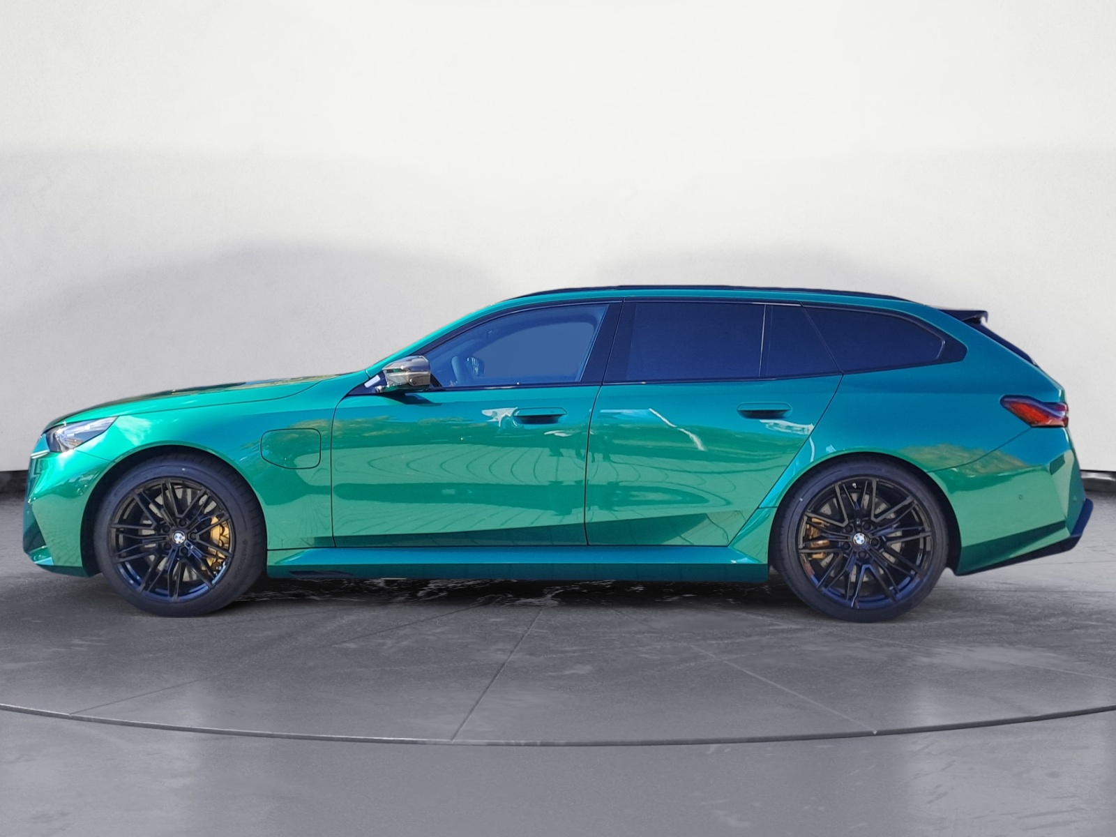 BMW - M5 Touring Hybrid