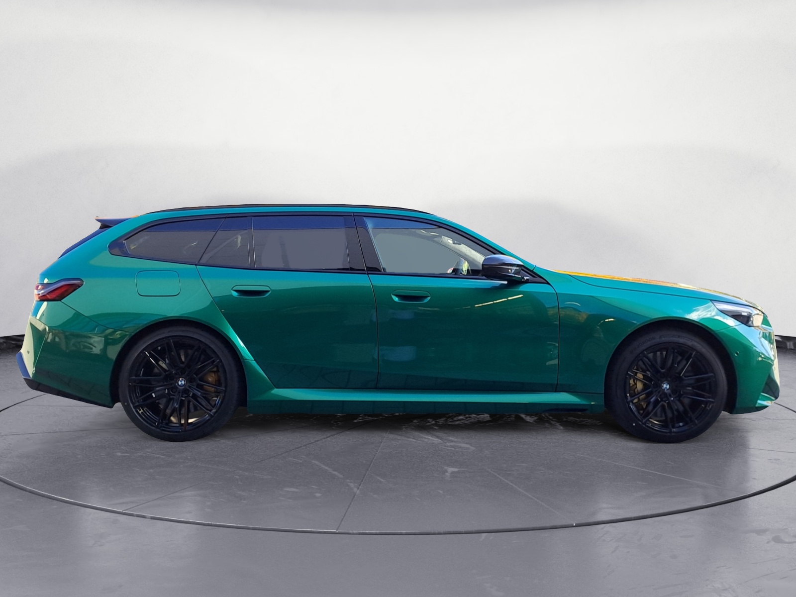 BMW - M5 Touring Hybrid